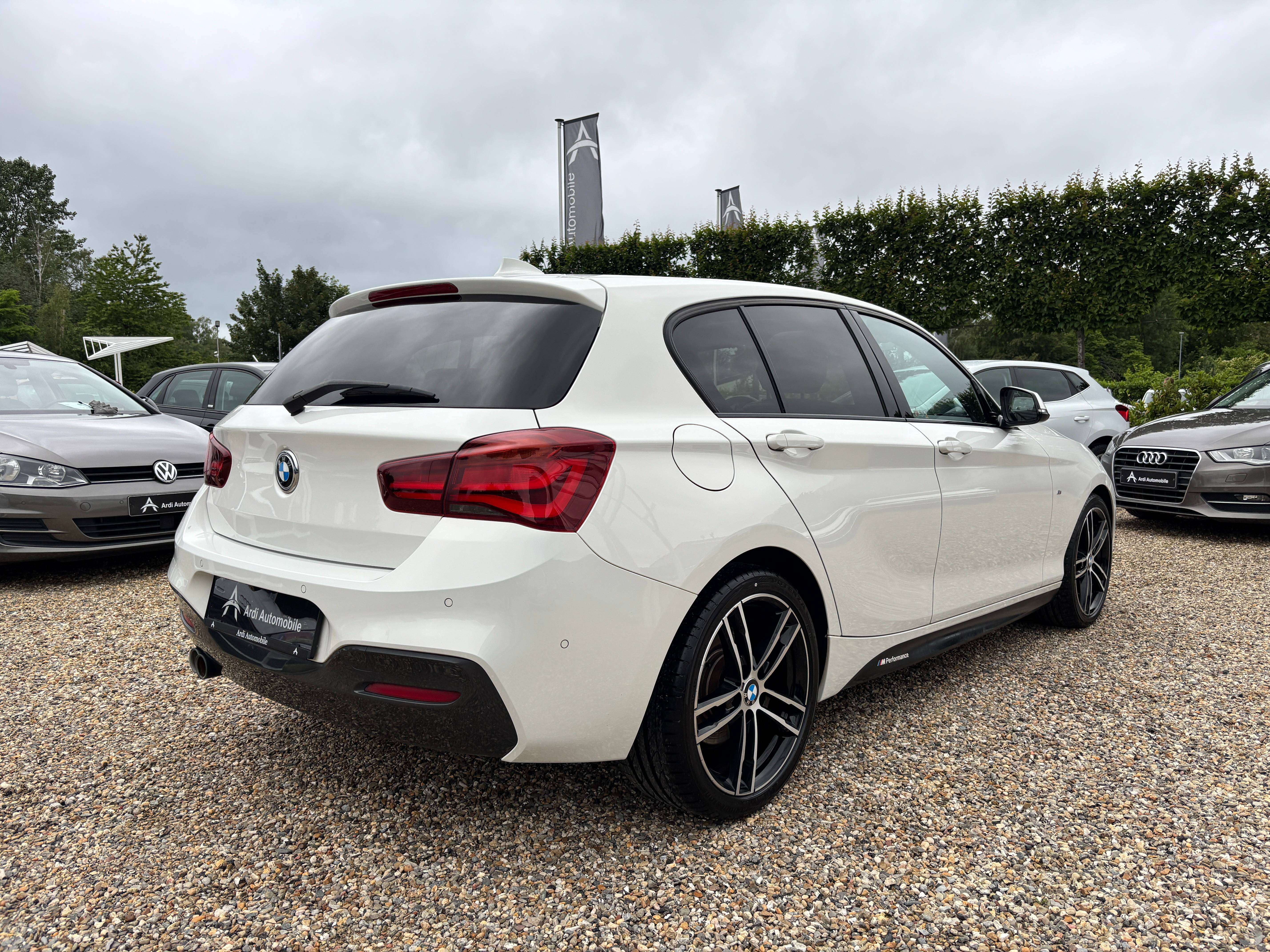 BMW 120 iA *PACK M*TOIT OUV*SIEGE CHAUFF*CAMERA*GARANTIE*