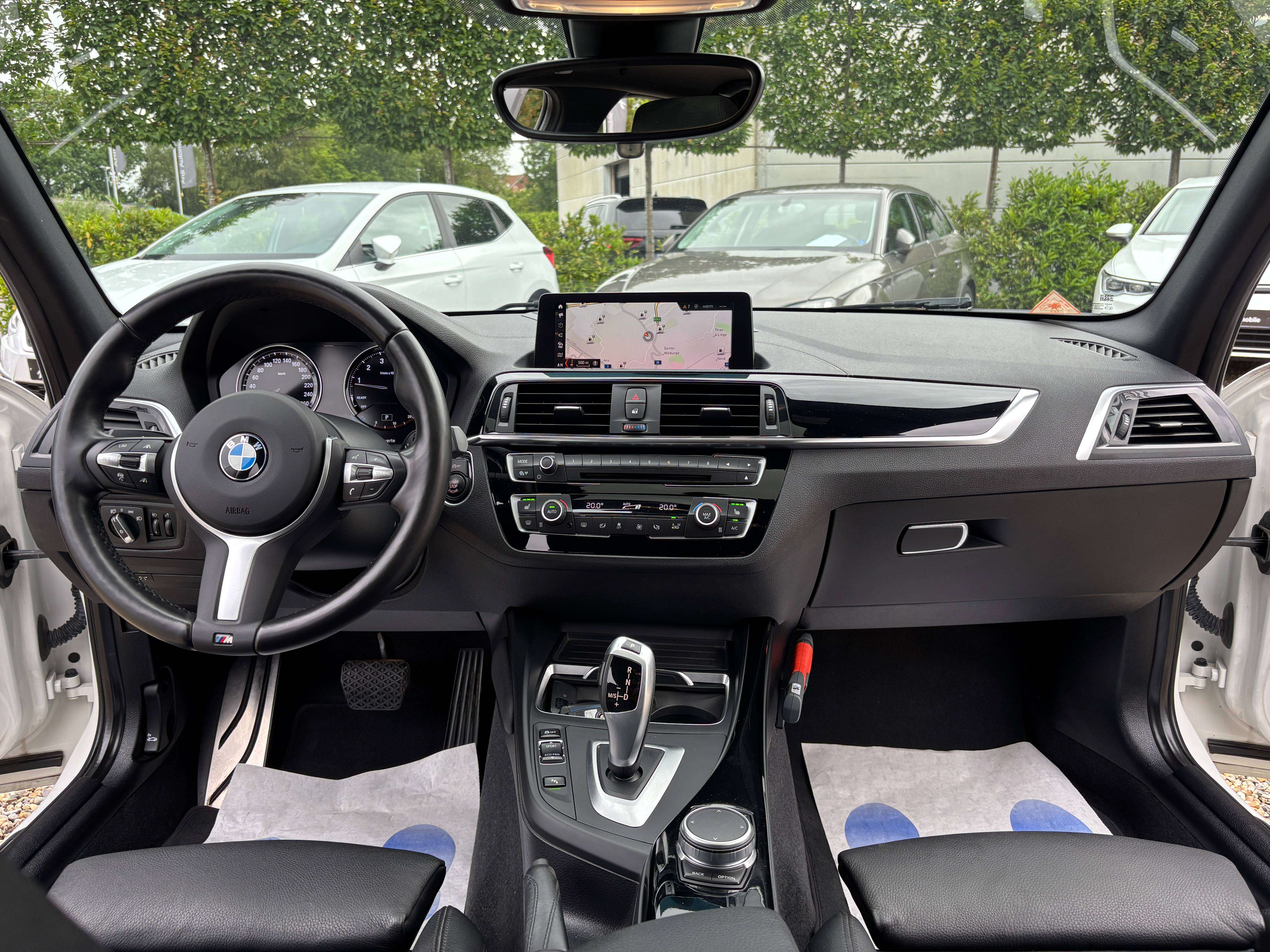 BMW 120 iA *PACK M*TOIT OUV*SIEGE CHAUFF*CAMERA*GARANTIE*