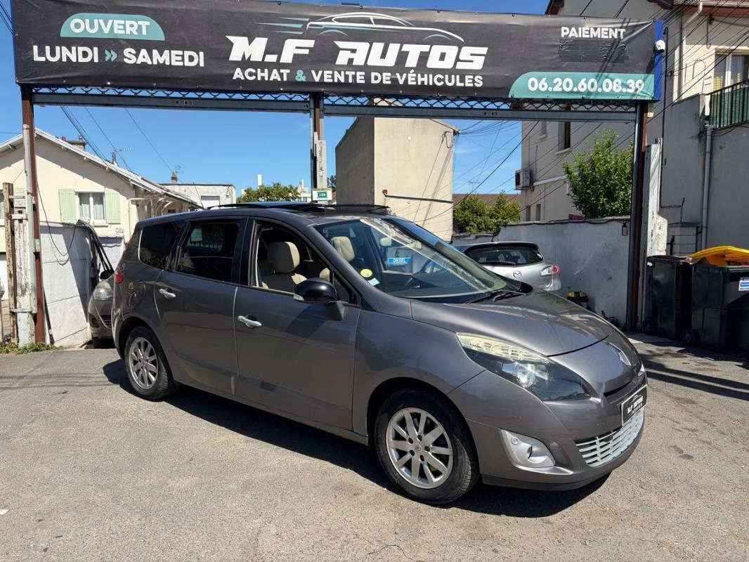 Renault Scenic 1.6l DCI 130 BOSE CHAÎNE DE DISTRIBUTION TOIT OUVRANT CUIR CHAUFFANT GPS PAYÉ EN 3Foi