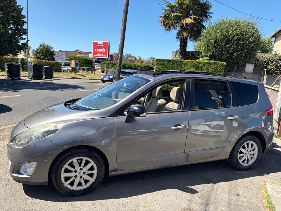 Renault Scenic 1.6l DCI 130 BOSE CHAÎNE DE DISTRIBUTION TOIT OUVRANT CUIR CHAUFFANT GPS PAYÉ EN 3Foi