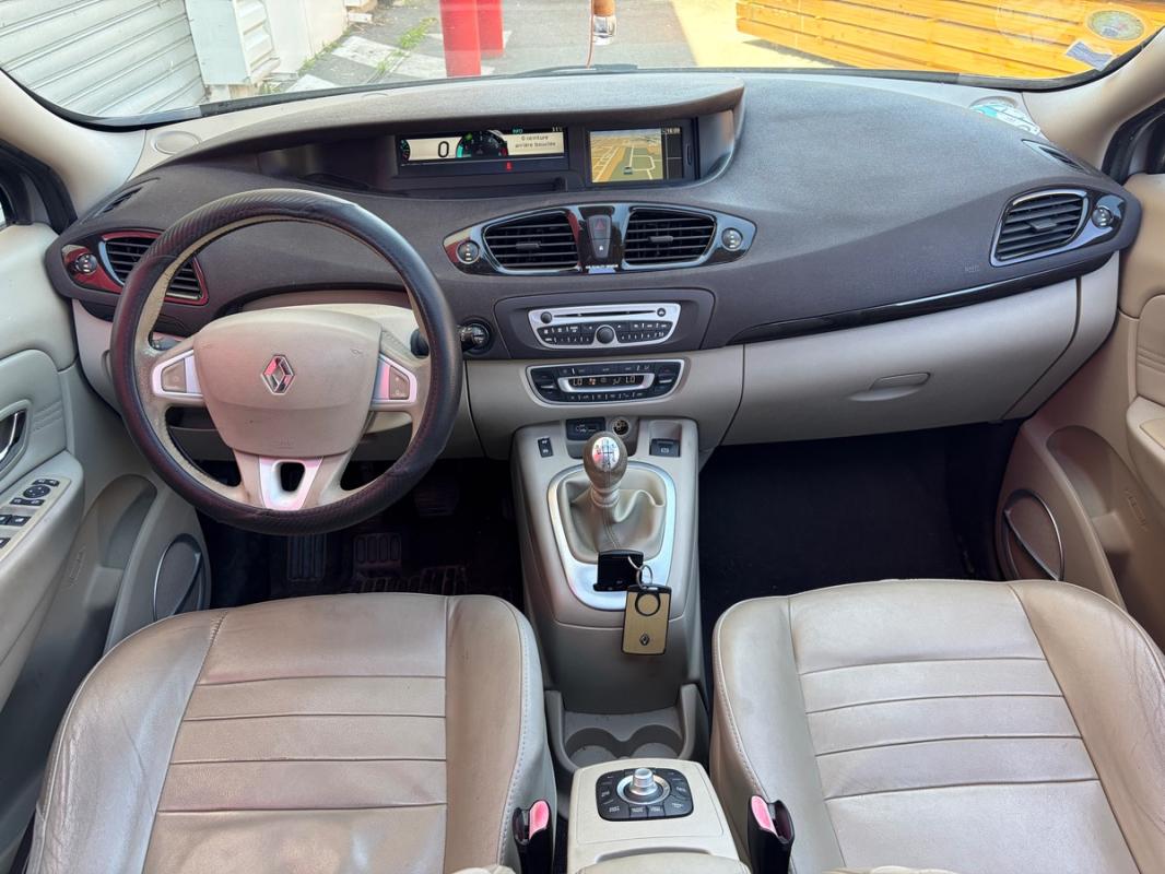 Renault Scenic 1.6l DCI 130 BOSE CHAÎNE DE DISTRIBUTION TOIT OUVRANT CUIR CHAUFFANT GPS PAYÉ EN 3Foi