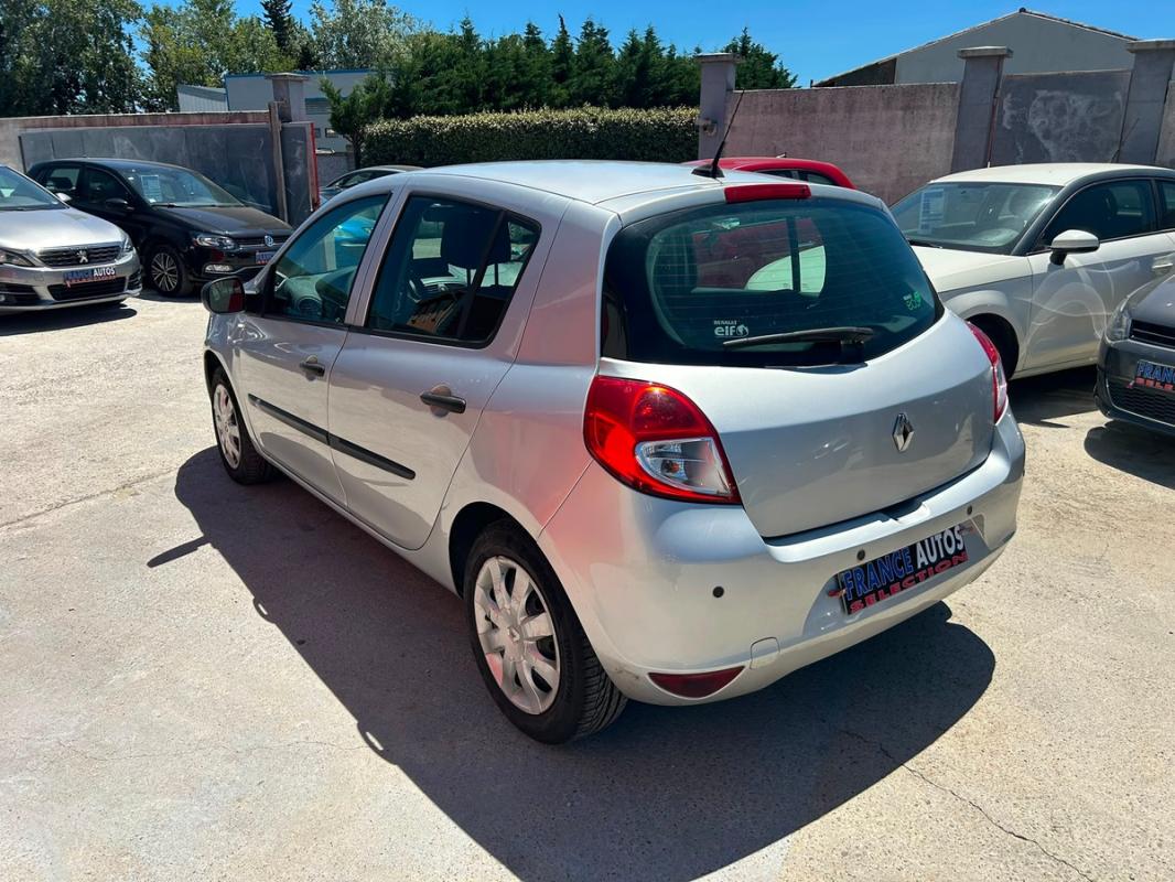 Renault Clio III PHASE 2 1.5 DCI 75 CH - ENTIÈREMENT RÉVISÉE ET GARANTIE 12 MOIS EUROPE