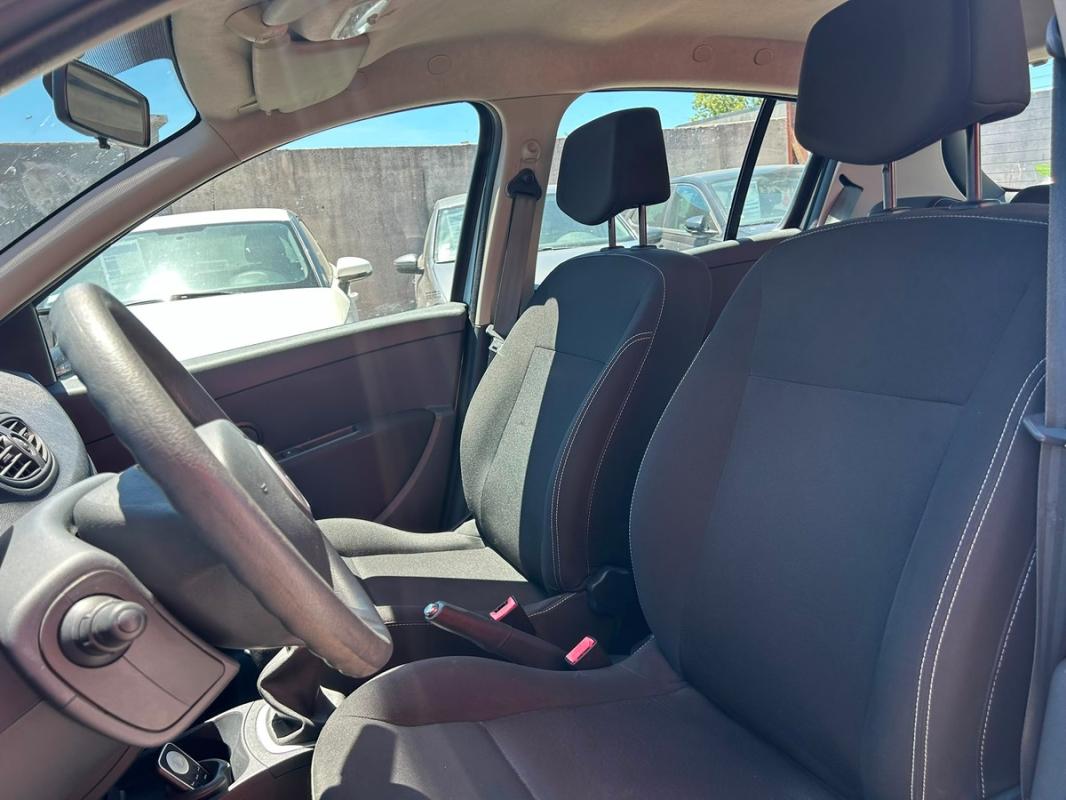 Renault Clio III PHASE 2 1.5 DCI 75 CH - ENTIÈREMENT RÉVISÉE ET GARANTIE 12 MOIS EUROPE