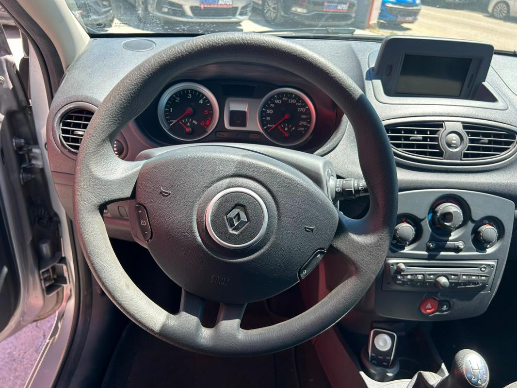 Renault Clio III PHASE 2 1.5 DCI 75 CH - ENTIÈREMENT RÉVISÉE ET GARANTIE 12 MOIS EUROPE