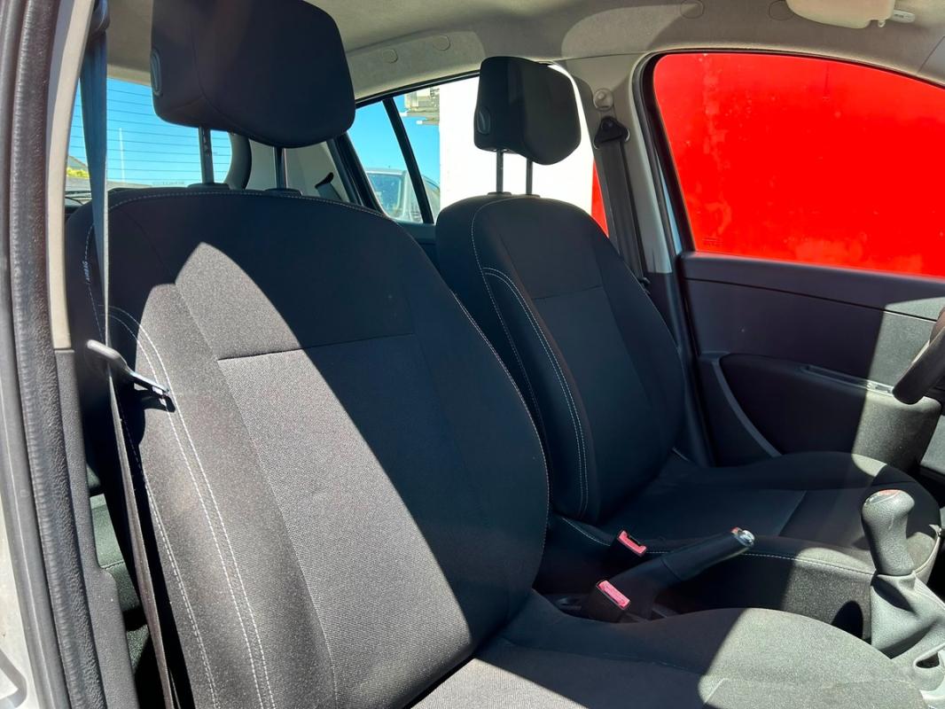 Renault Clio III PHASE 2 1.5 DCI 75 CH - ENTIÈREMENT RÉVISÉE ET GARANTIE 12 MOIS EUROPE