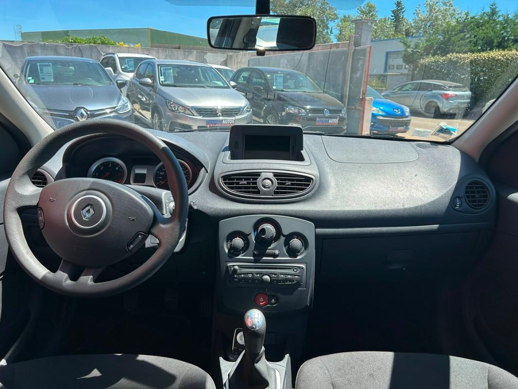 Renault Clio III PHASE 2 1.5 DCI 75 CH - ENTIÈREMENT RÉVISÉE ET GARANTIE 12 MOIS EUROPE