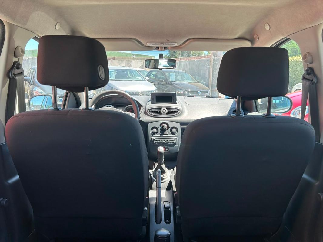 Renault Clio III PHASE 2 1.5 DCI 75 CH - ENTIÈREMENT RÉVISÉE ET GARANTIE 12 MOIS EUROPE