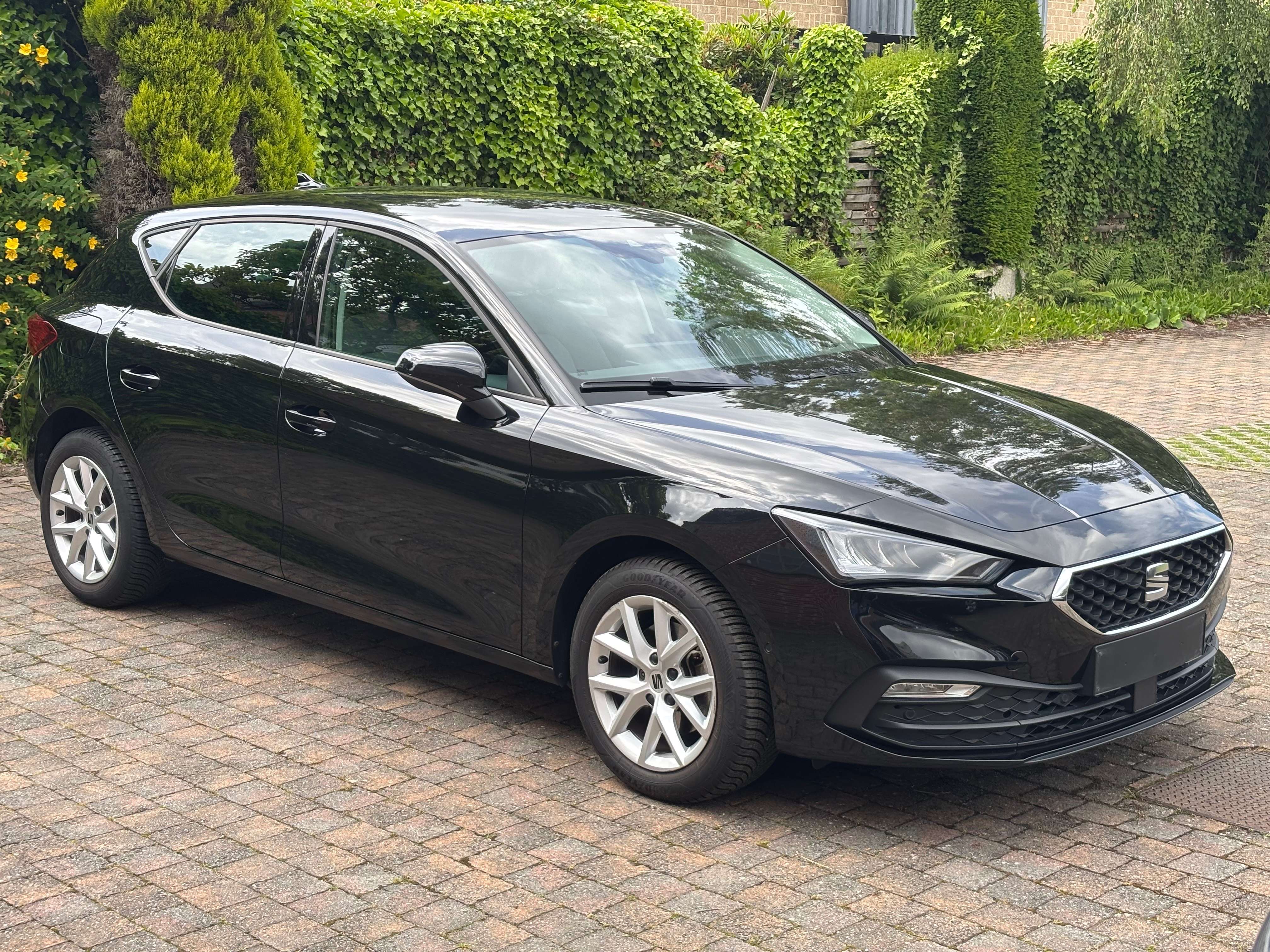 SEAT Leon Leon 1.0 eTSI MHEV Move! DSG (EU6AP)