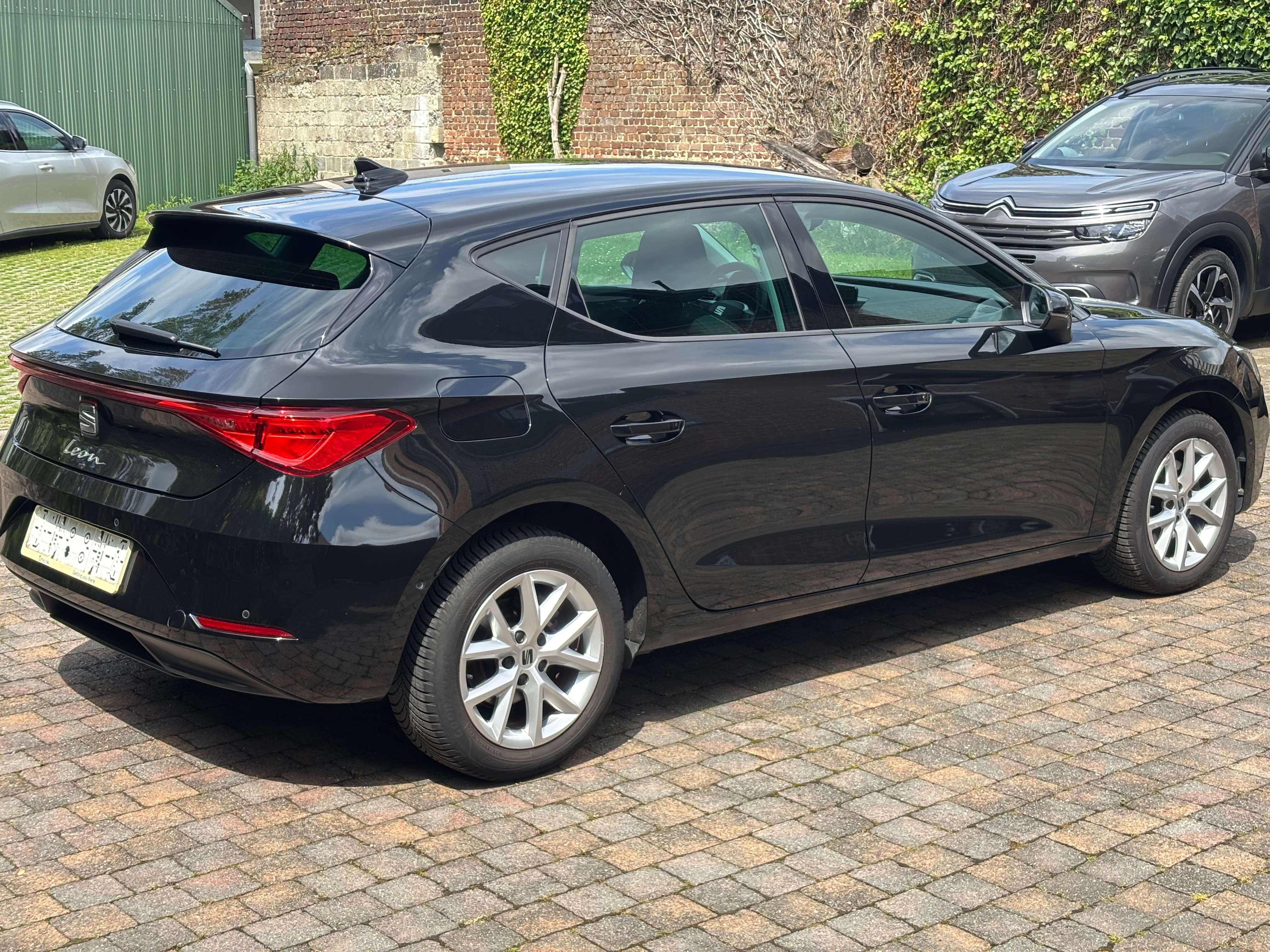 SEAT Leon Leon 1.0 eTSI MHEV Move! DSG (EU6AP)