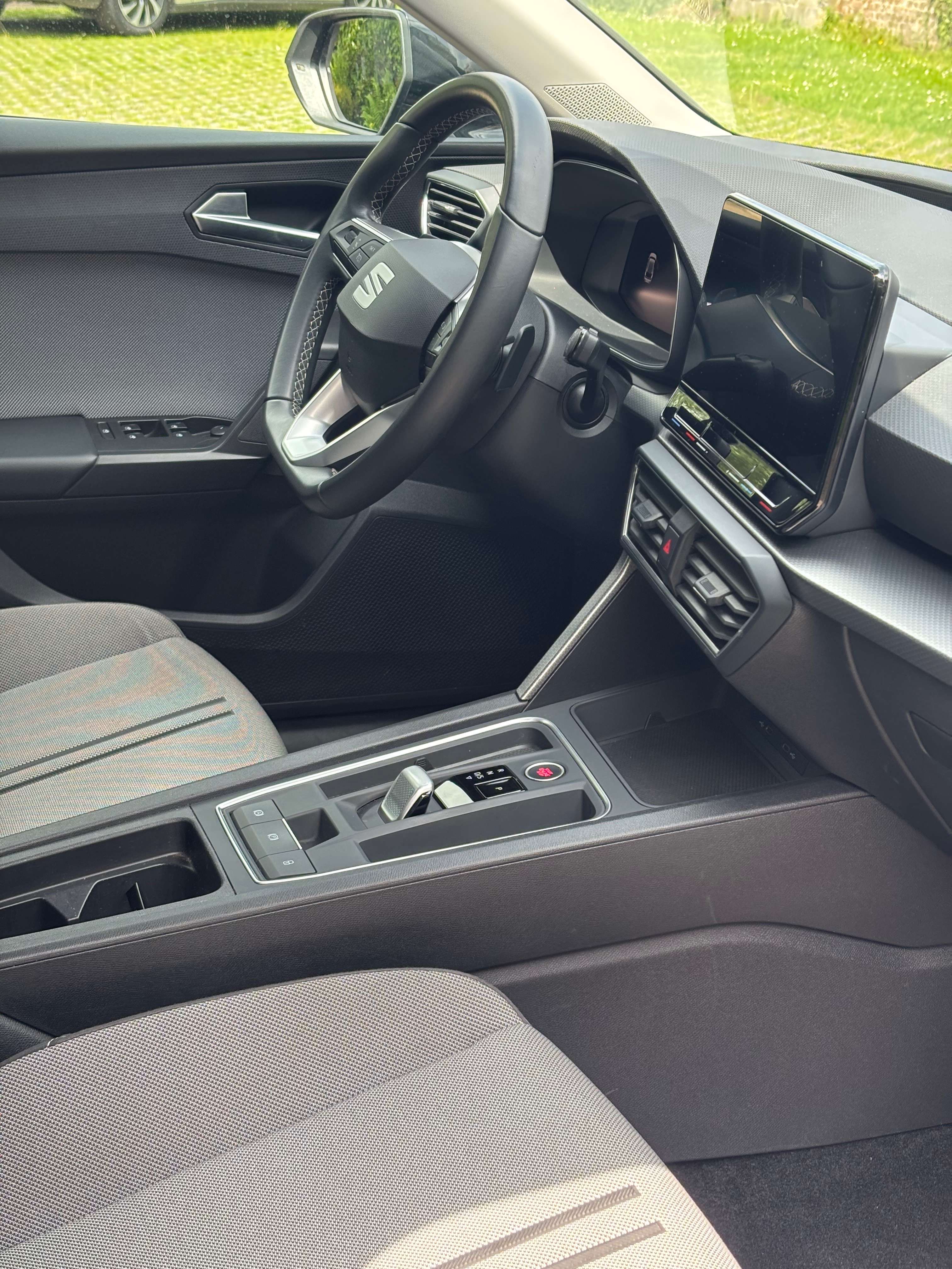 SEAT Leon Leon 1.0 eTSI MHEV Move! DSG (EU6AP)