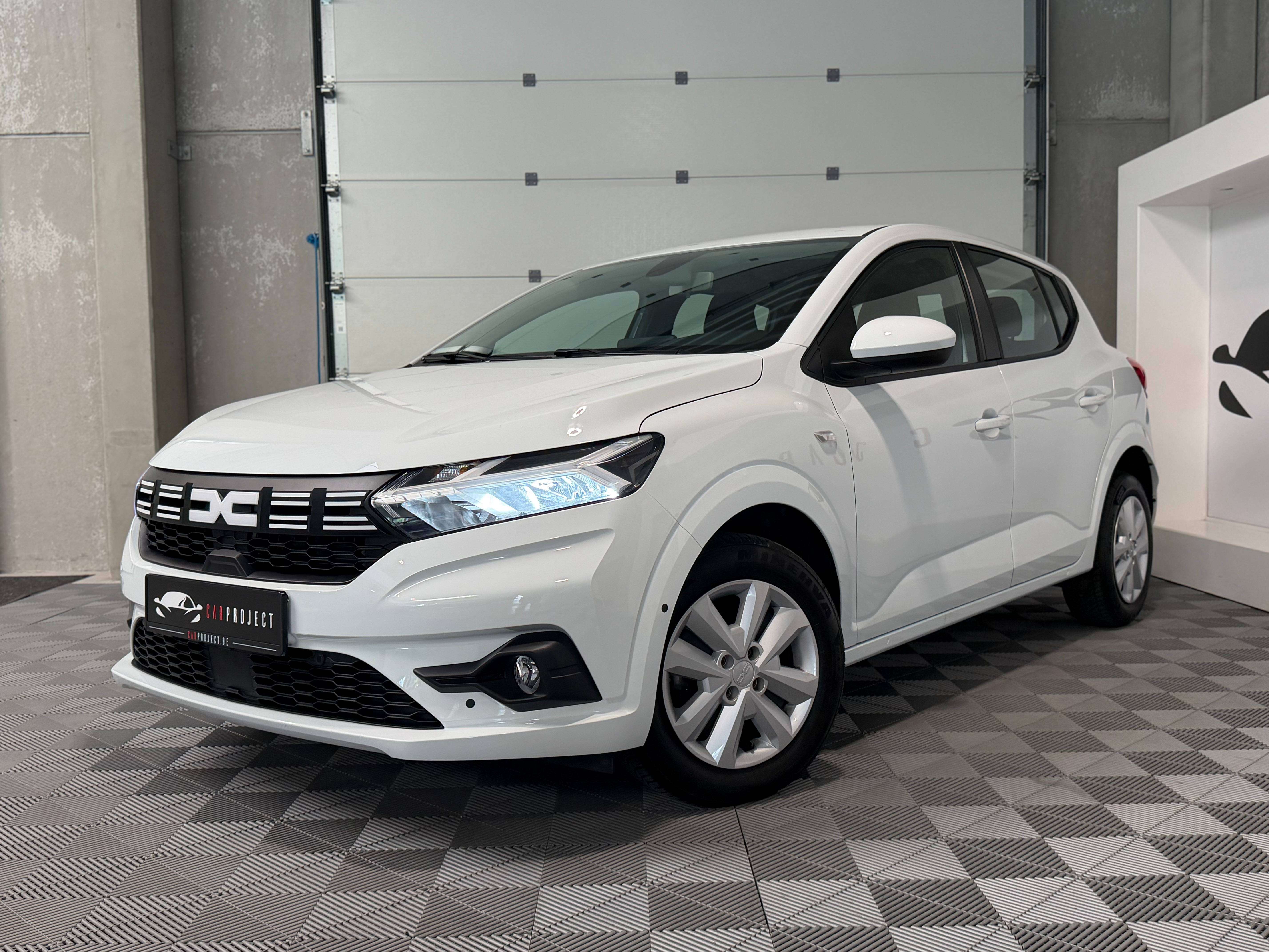 Dacia Sandero 1.0i Expression, Camera de recul, Capteurs AV/AR, Car-Play, GPS