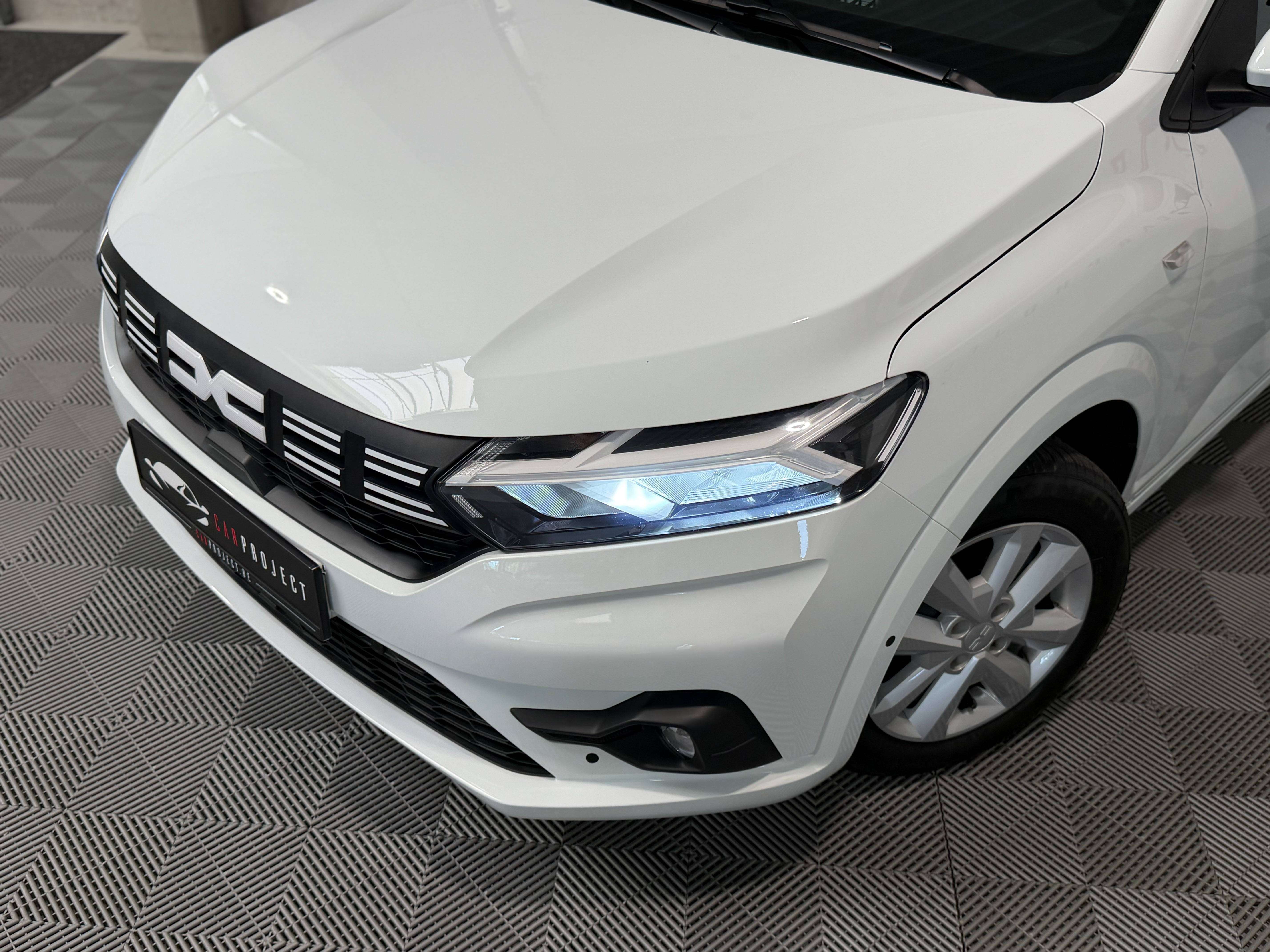 Dacia Sandero 1.0i Expression, Camera de recul, Capteurs AV/AR, Car-Play, GPS