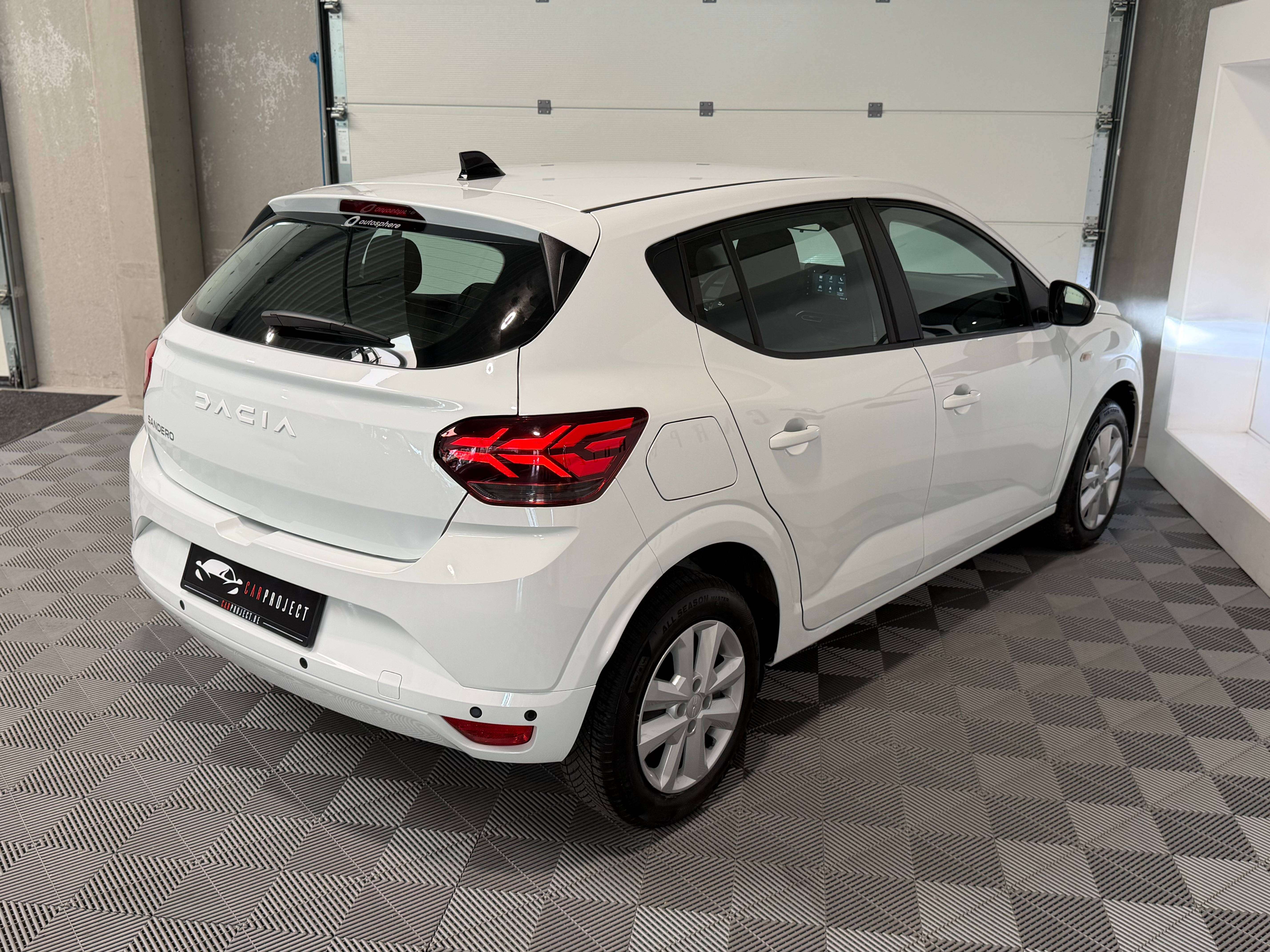 Dacia Sandero 1.0i Expression, Camera de recul, Capteurs AV/AR, Car-Play, GPS