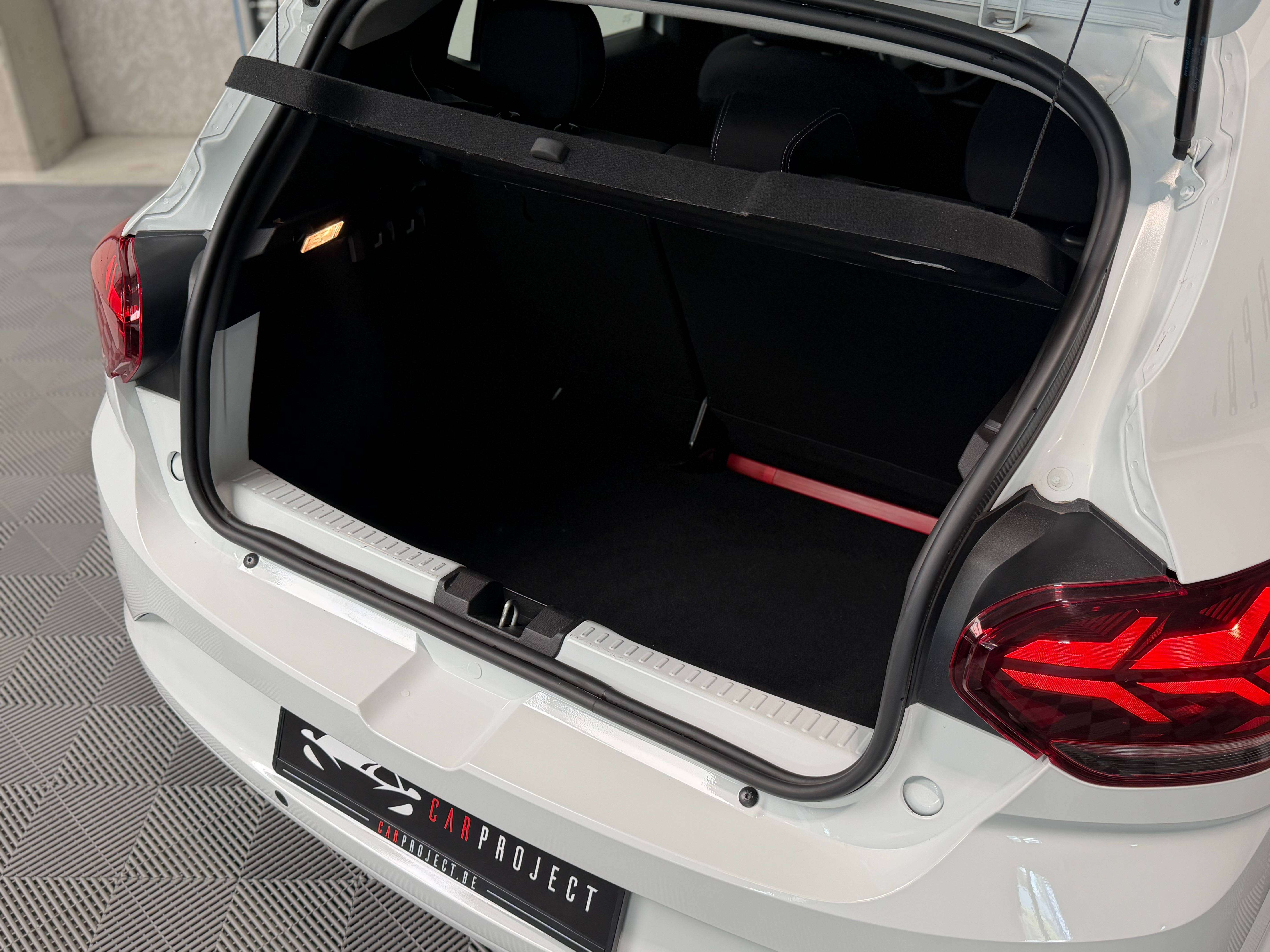 Dacia Sandero 1.0i Expression, Camera de recul, Capteurs AV/AR, Car-Play, GPS