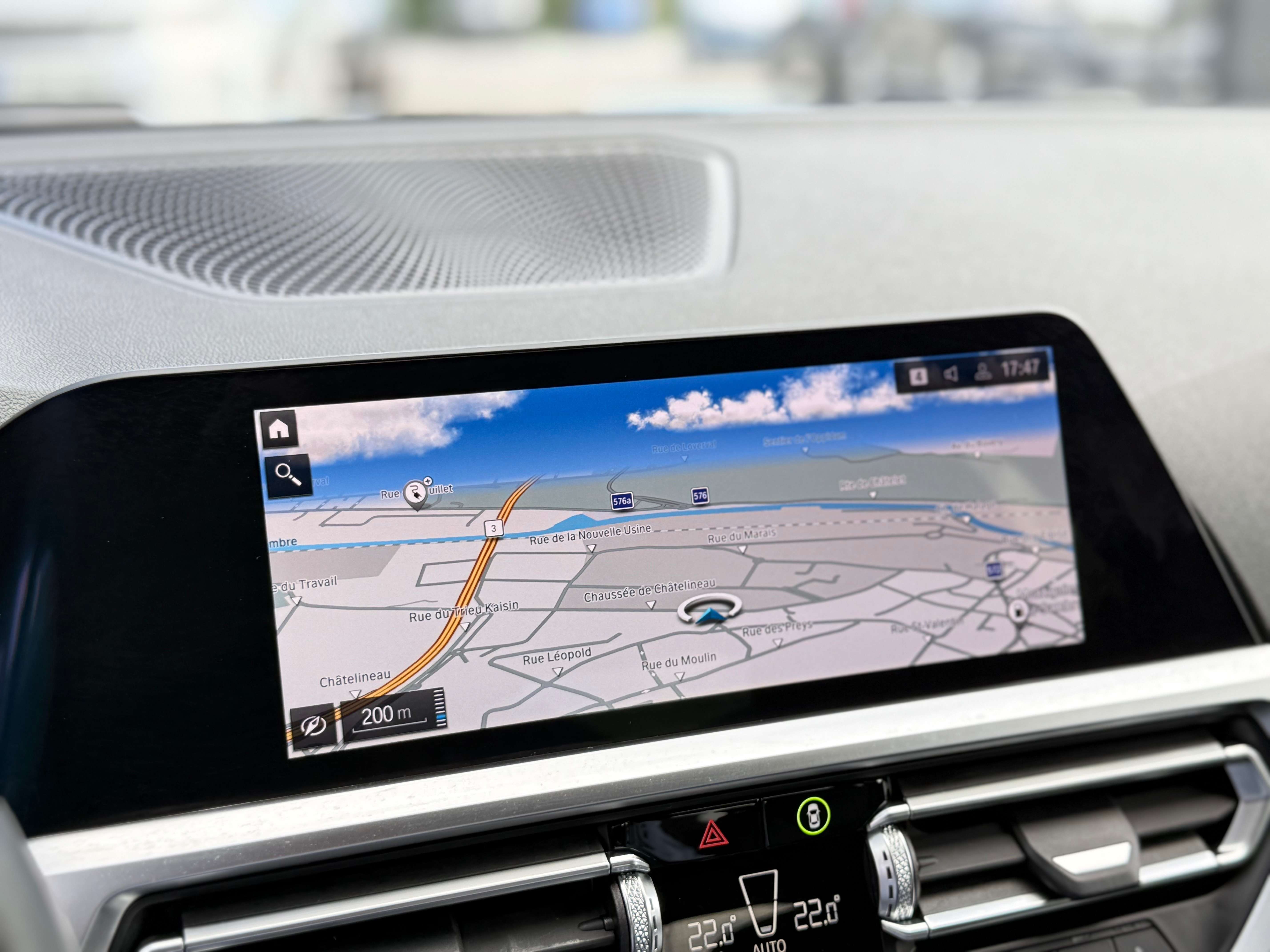 BMW 330 eA PHEV PACK M - COCKPIT - CAMERA - LINE ASSIST - FRONT ASSIST - PARK ASSIST - GARANTIE 12 MOIS