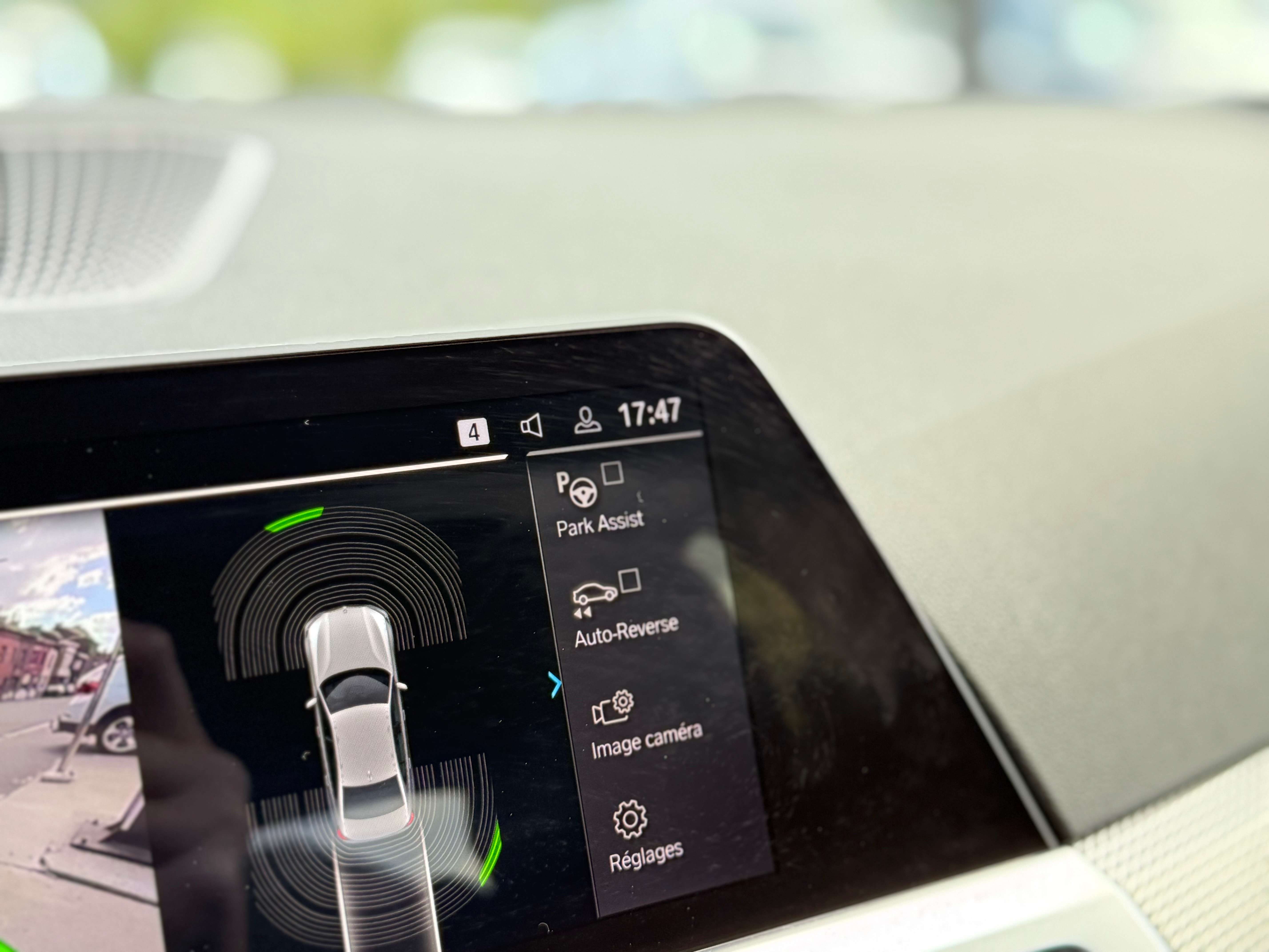 BMW 330 eA PHEV PACK M - COCKPIT - CAMERA - LINE ASSIST - FRONT ASSIST - PARK ASSIST - GARANTIE 12 MOIS