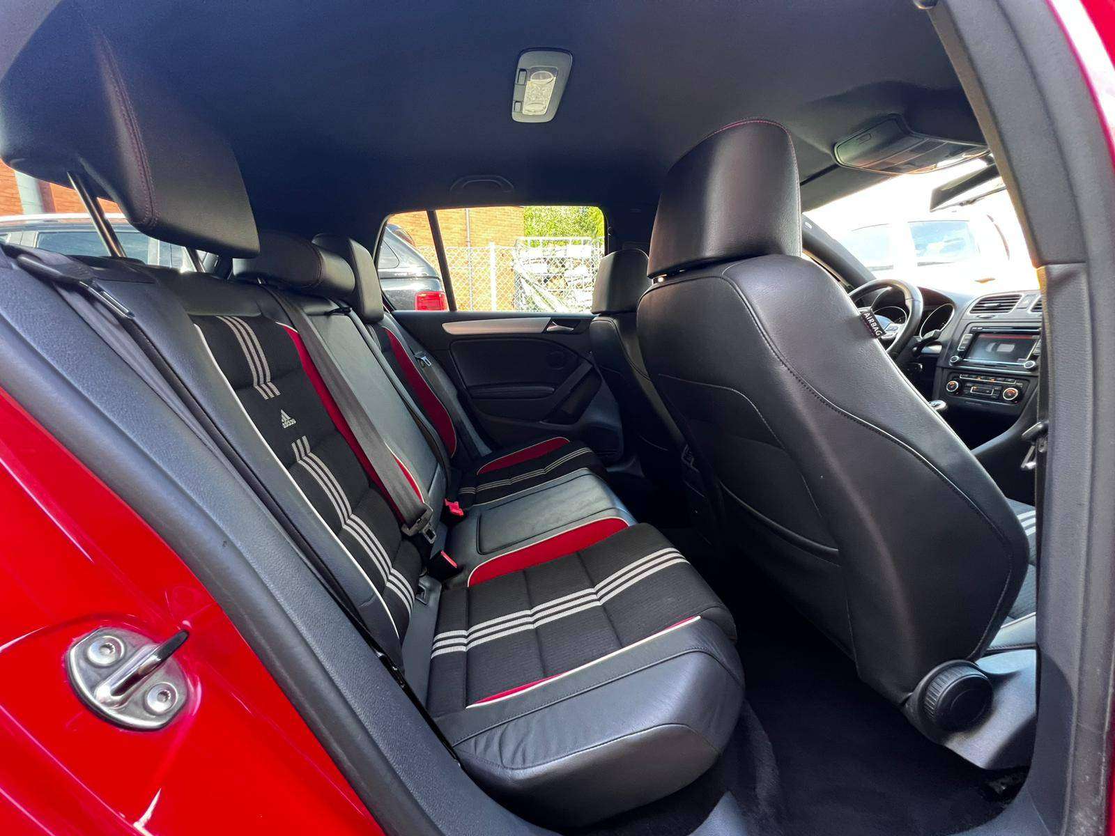Volkswagen Golf GTI 2.0 TSI ADIDAS NAVI BI-XENON PDC CARNET COMPLET