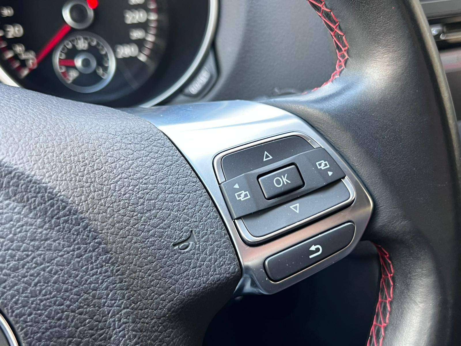 Volkswagen Golf GTI 2.0 TSI ADIDAS NAVI BI-XENON PDC CARNET COMPLET