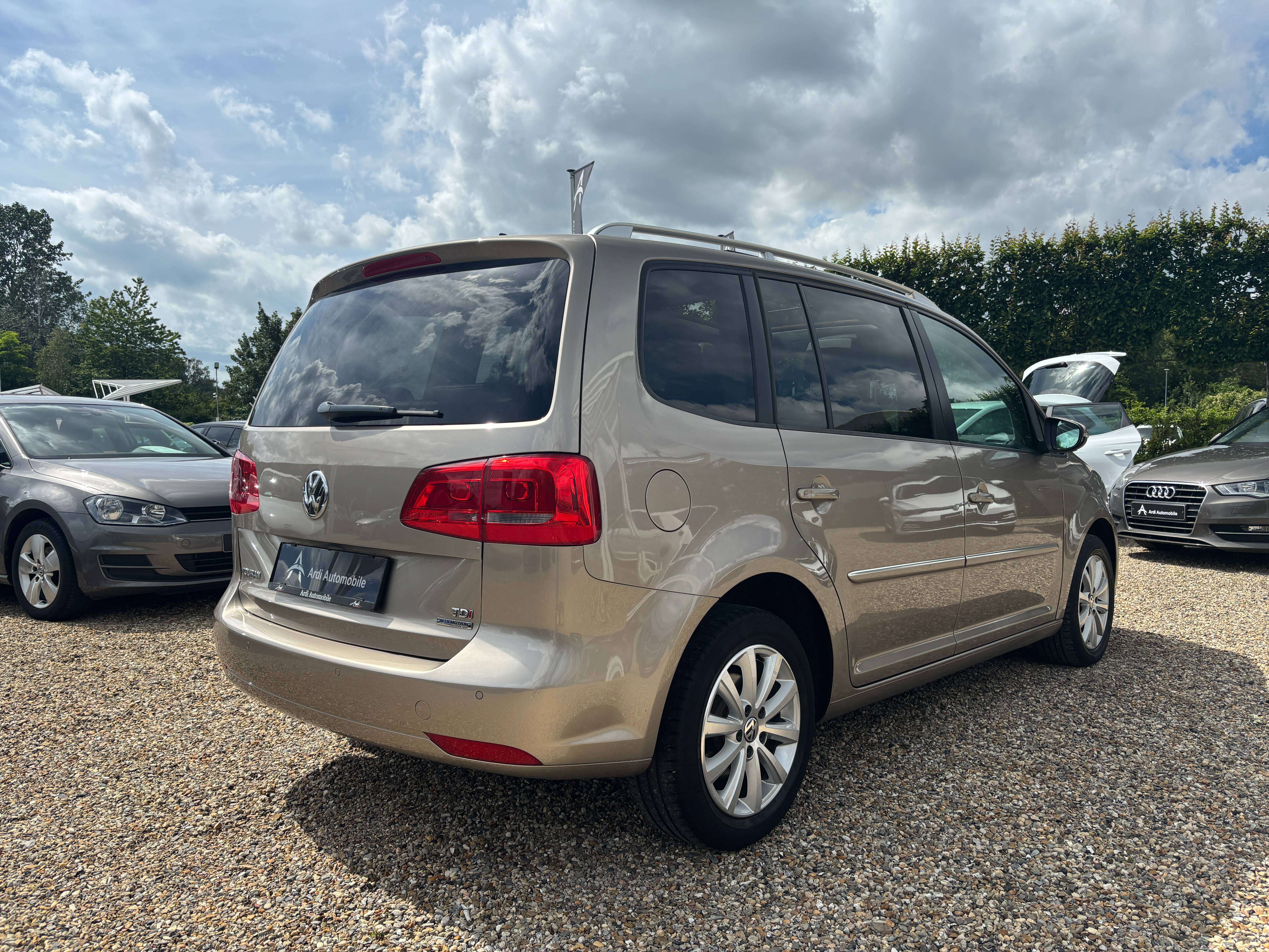Volkswagen Touran 1.6 TDi DSG *7 PLACES*TOIT OUV*1ER PROPRIO*GARANTIE*