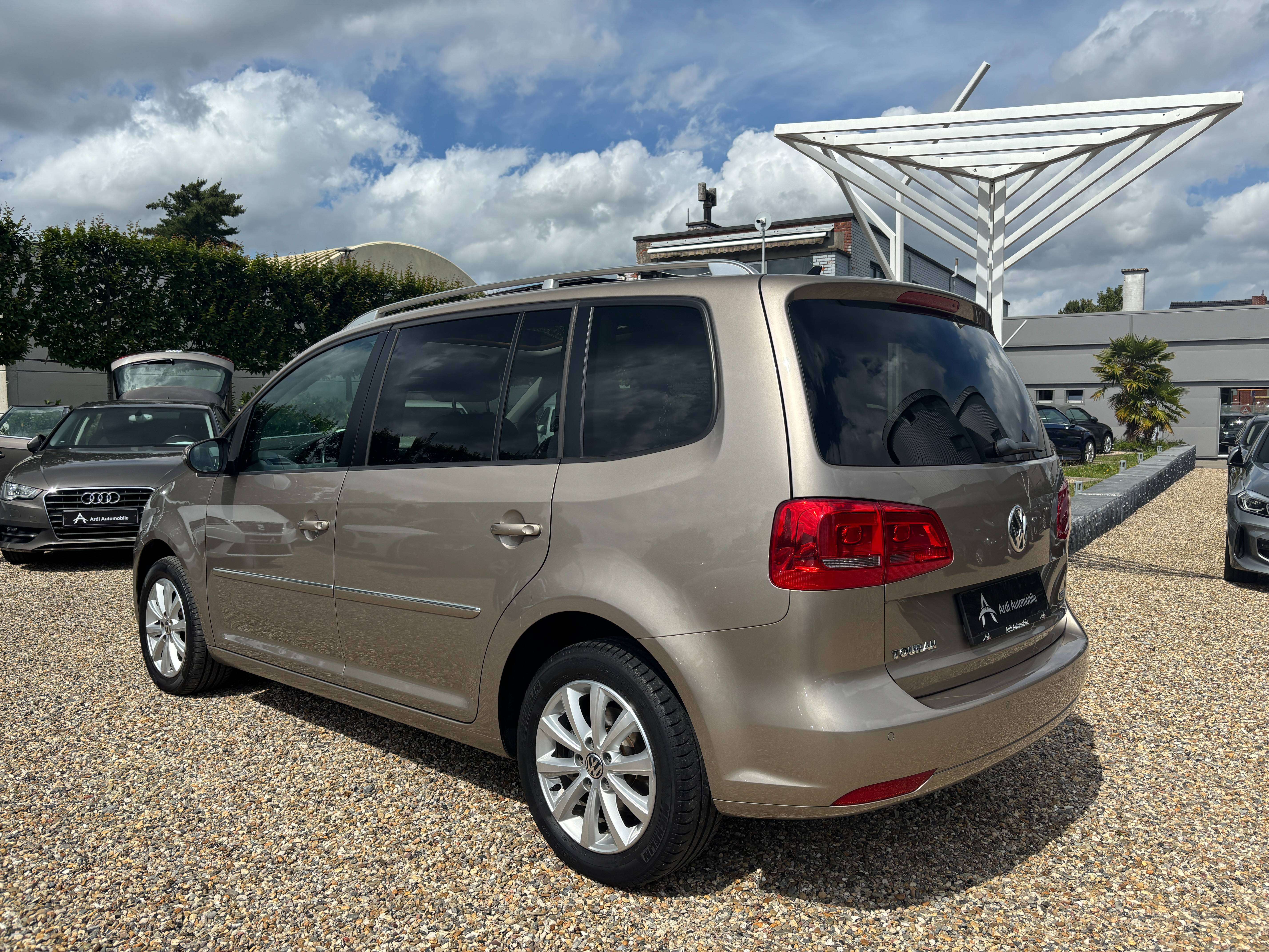 Volkswagen Touran 1.6 TDi DSG *7 PLACES*TOIT OUV*1ER PROPRIO*GARANTIE*
