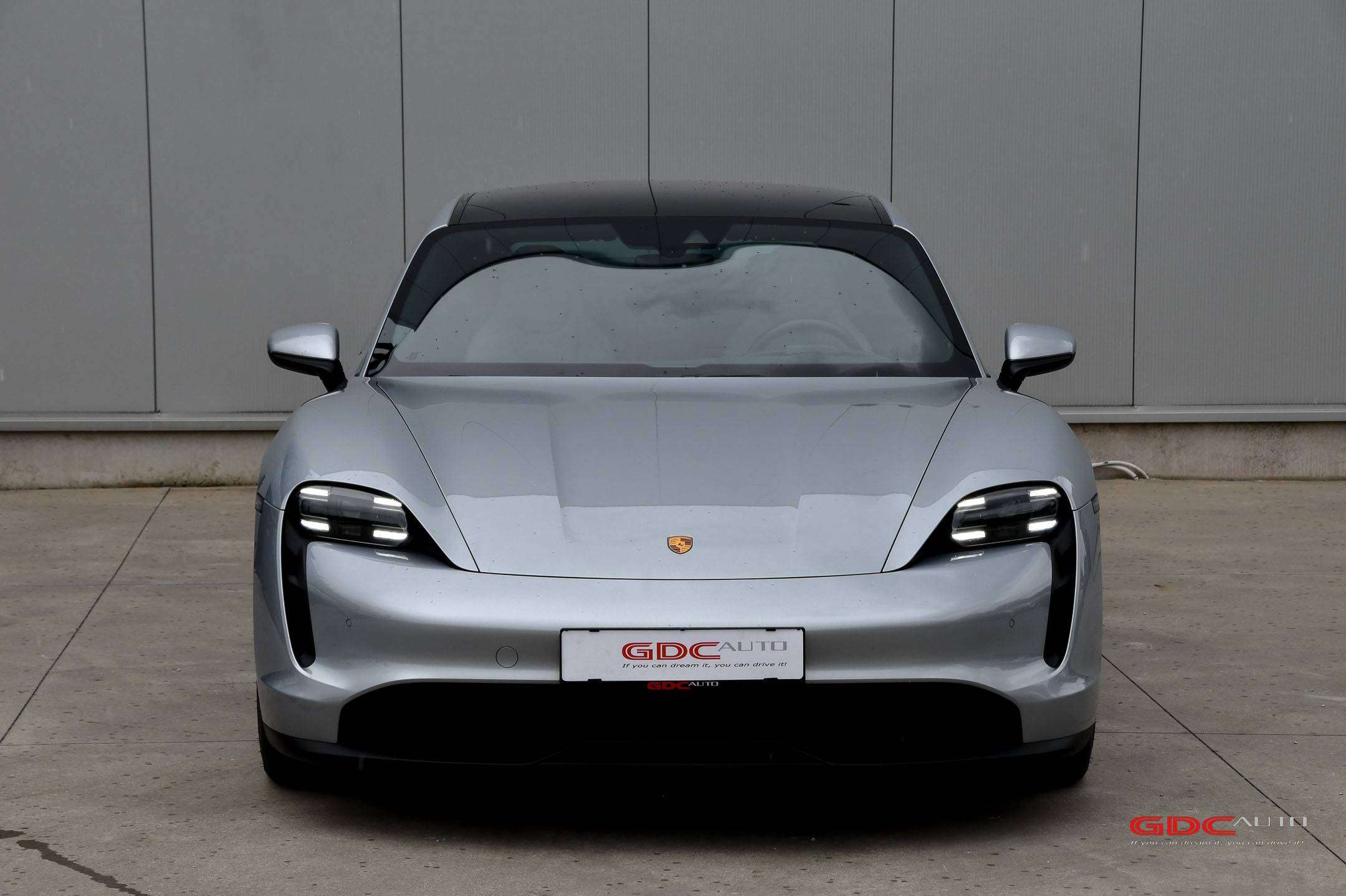 Porsche Taycan Taycan l Zetelverwarming l Panodak l Adaptive Cruise Control