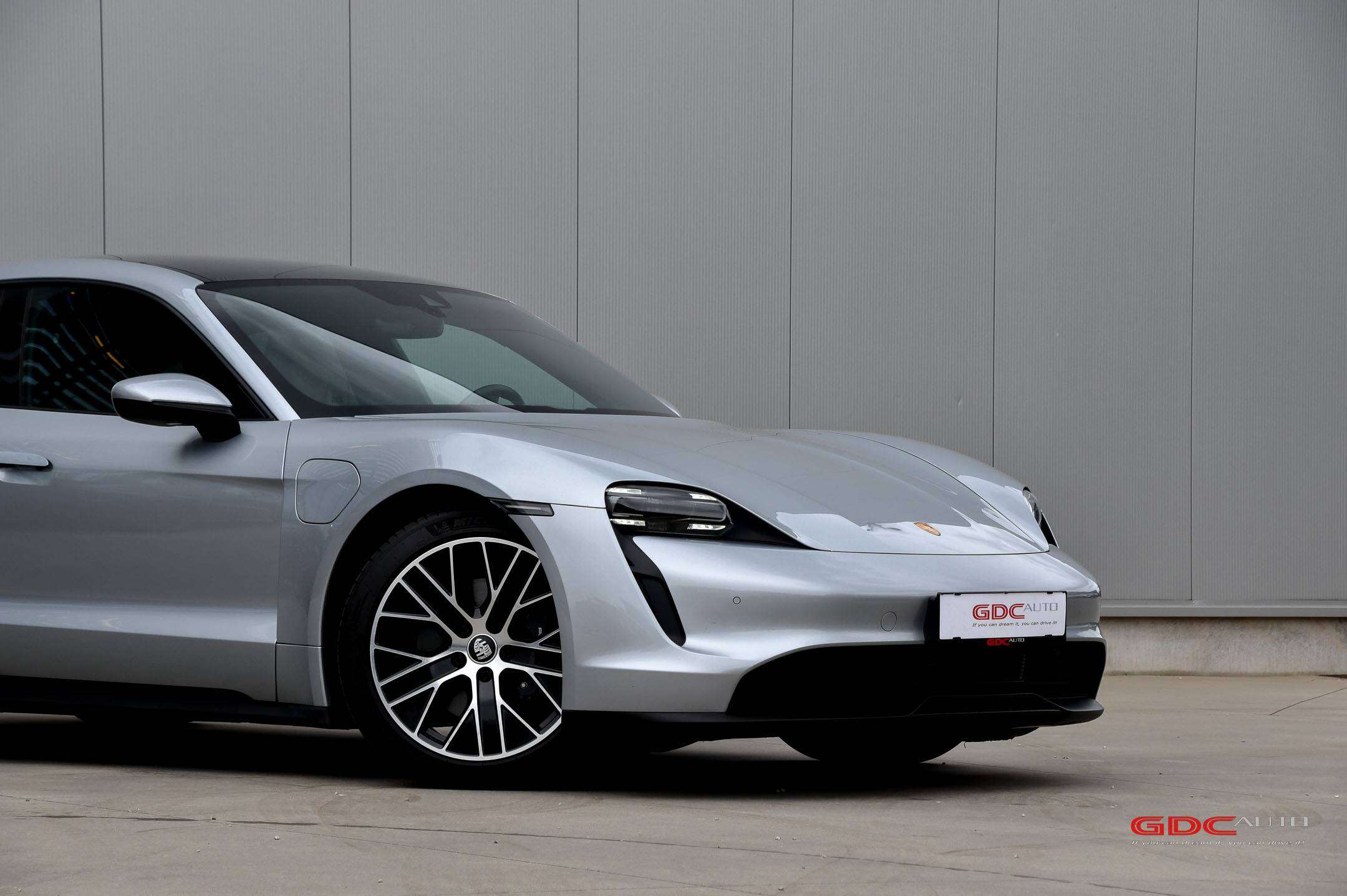 Porsche Taycan Taycan l Zetelverwarming l Panodak l Adaptive Cruise Control