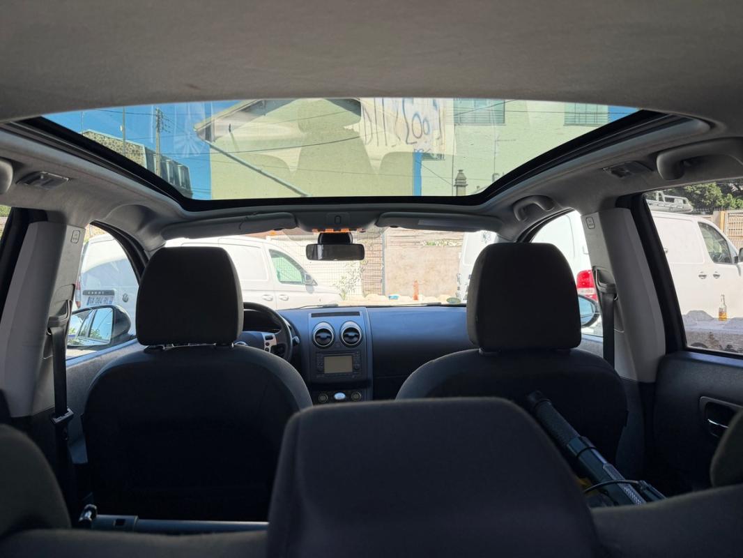 Nissan Qashqai SUIVI FACTURE CARNET TOIT PANO GPS CUIR CAMERA DE RECUL BLUETOOTH PAIEMENT 4/10 FOIS