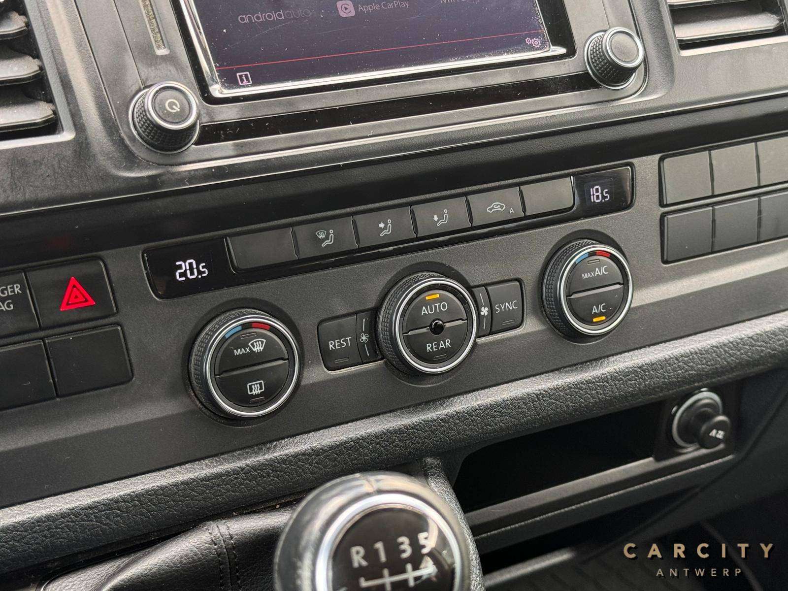 Volkswagen T6 Caravelle T6 Caravelle 2.0 TDI Dubbelcabine | TREKHAAK | 5-ZIT | BLUETOOTH | AIRCO |