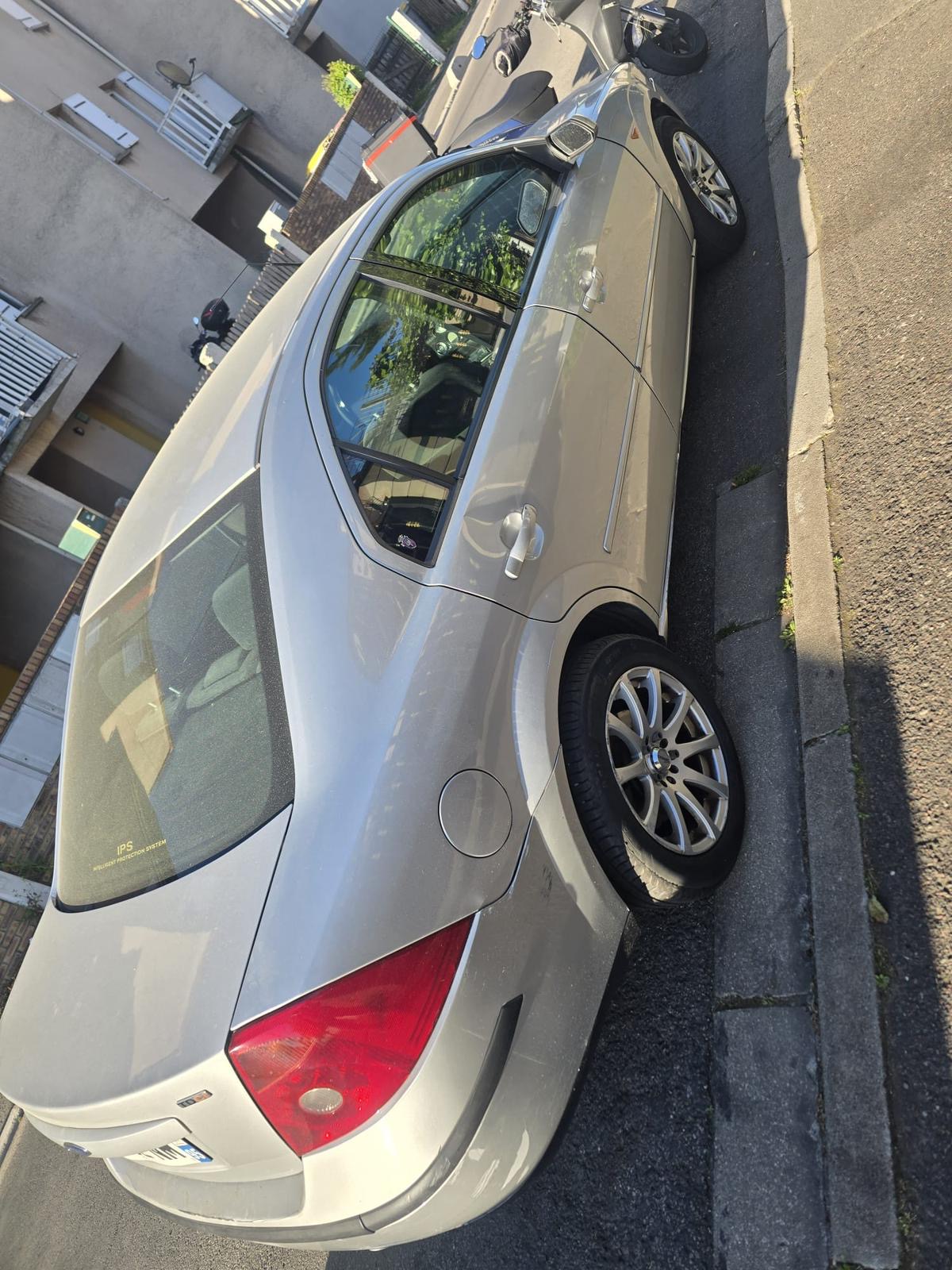 Ford Mondeo III (2) 1.8 TDCI 125 GHIA X BVM6 5P