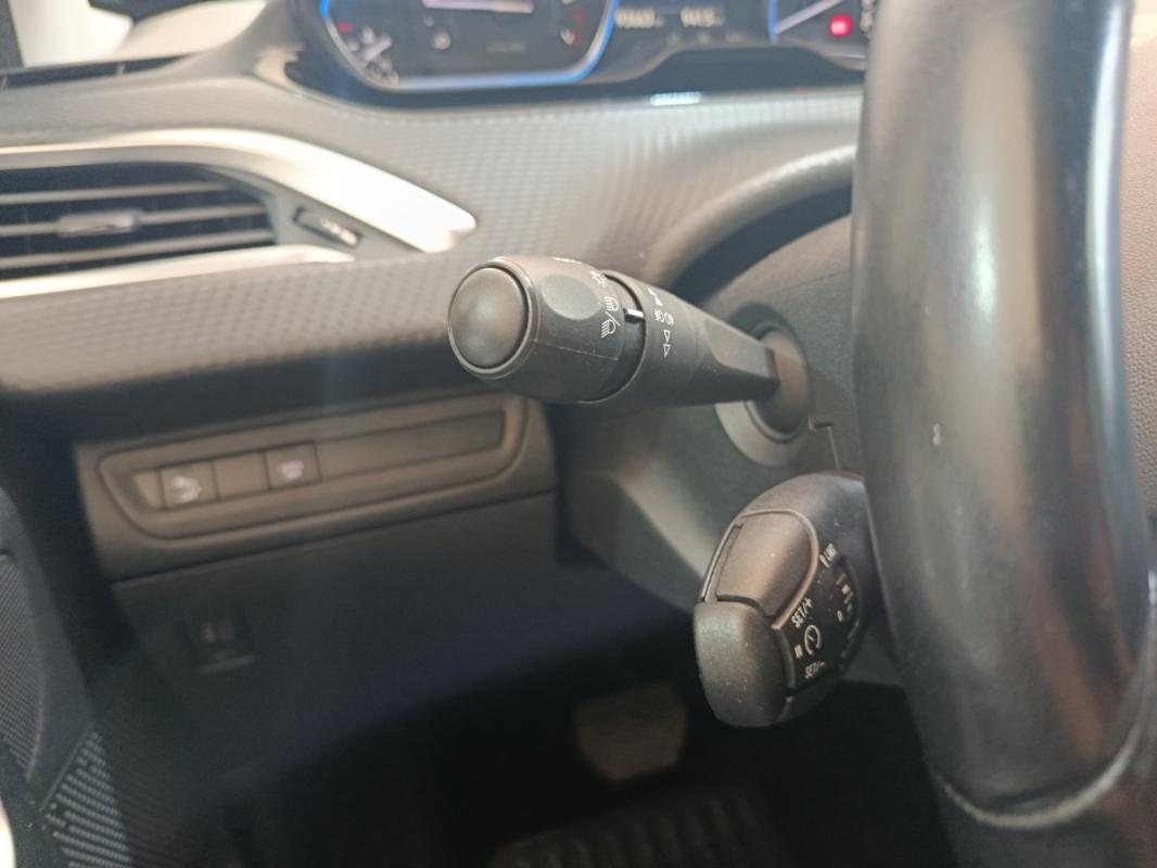 Peugeot 2008 Puretech 110 S&S EAT6 ALLURE