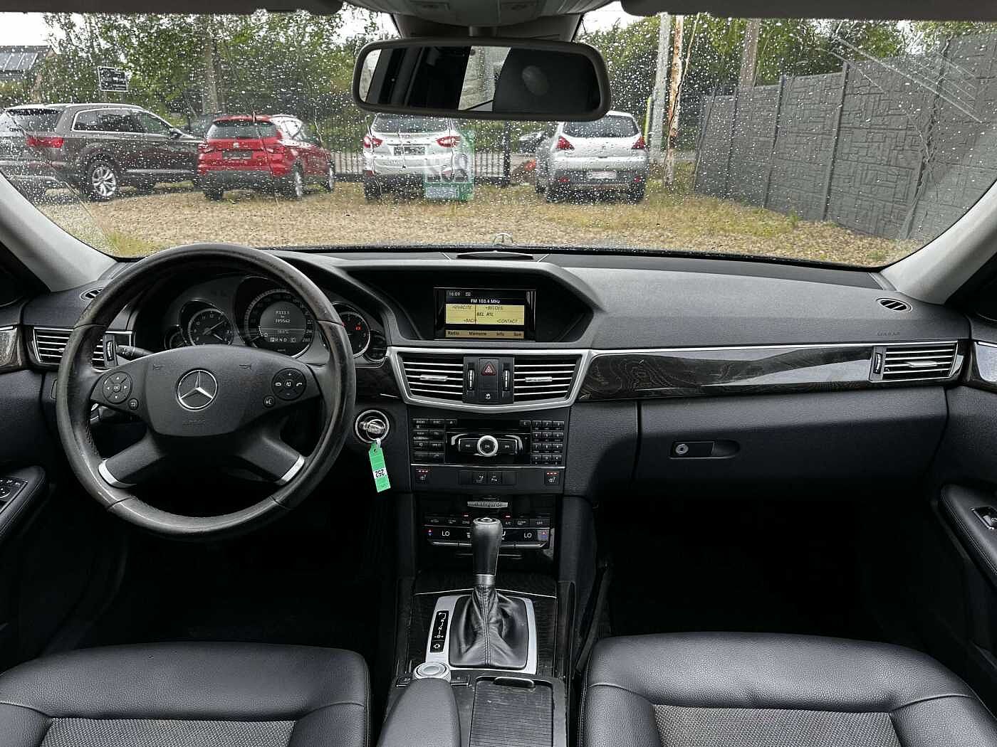 Mercedes-Benz E 220 CDI BE Avantgarde AUTOMATIQUE/XENON/LED/CUIR/SENSOR/CRUISE