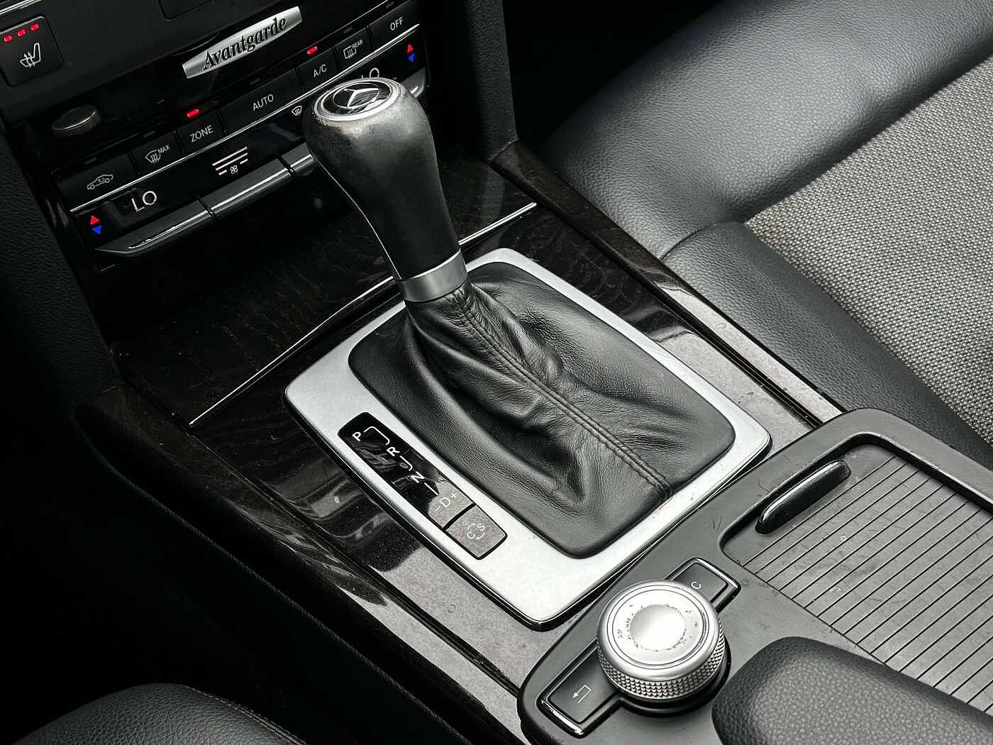 Mercedes-Benz E 220 CDI BE Avantgarde AUTOMATIQUE/XENON/LED/CUIR/SENSOR/CRUISE