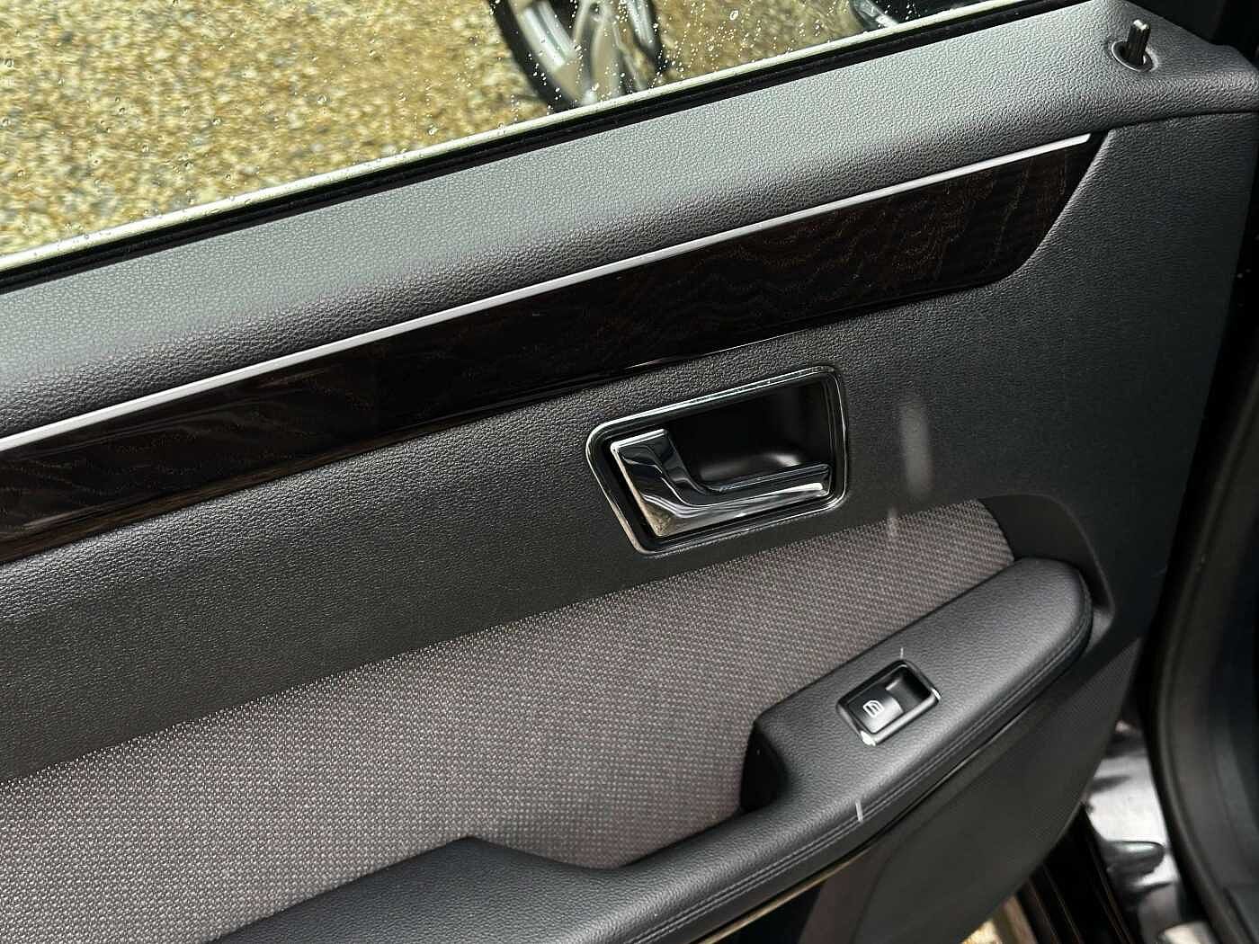 Mercedes-Benz E 220 CDI BE Avantgarde AUTOMATIQUE/XENON/LED/CUIR/SENSOR/CRUISE