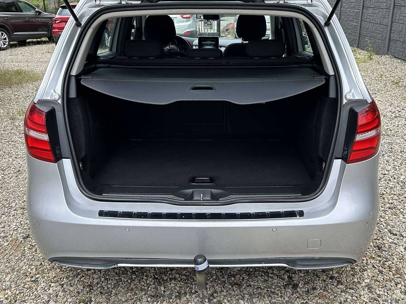 Mercedes-Benz B 180 d BE Edition NEW MODEL/XENON/LED/GPS/CAMERA/SENSOR/TRES PROPRE!!!