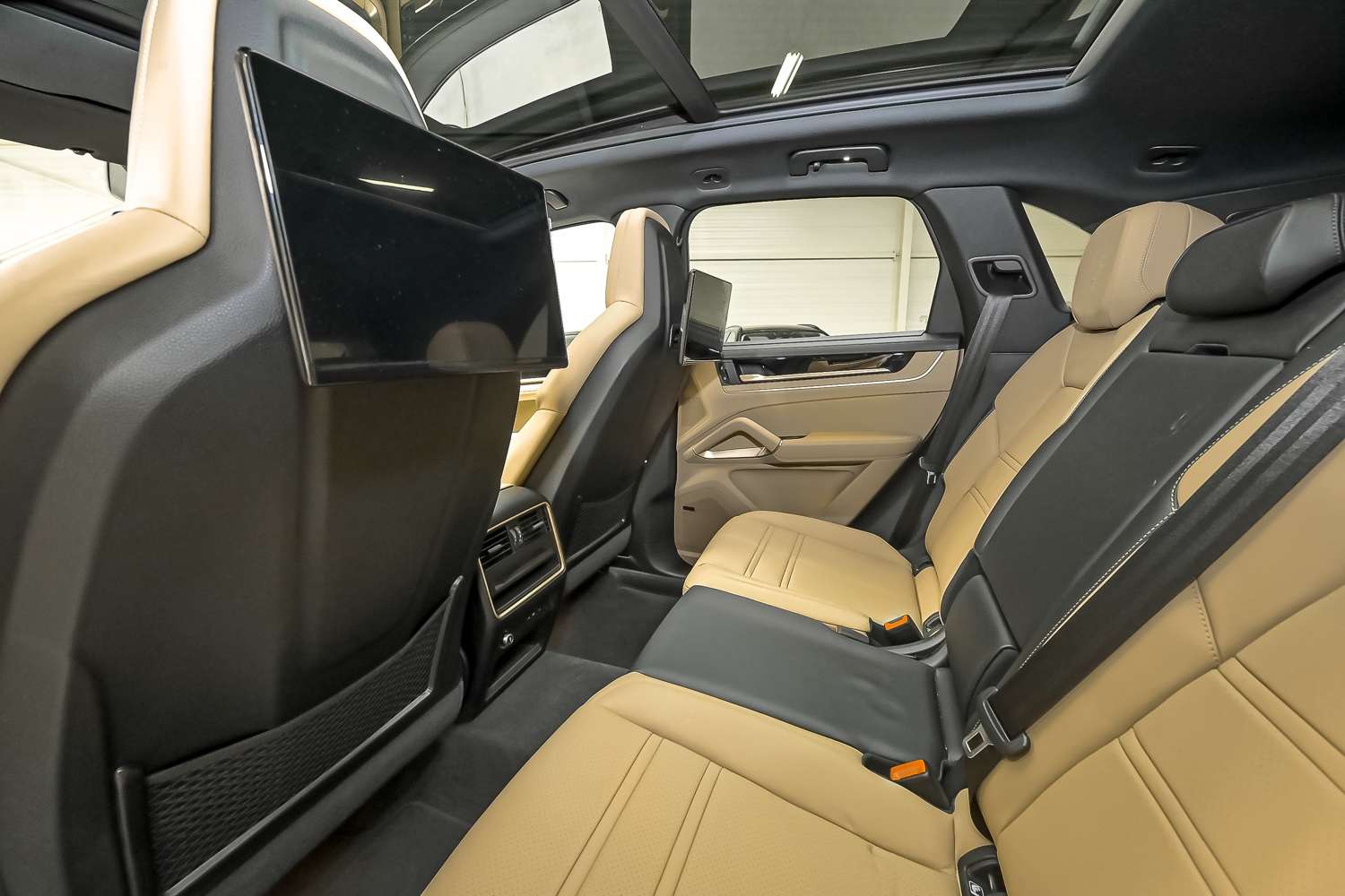 Porsche Cayenne Cayenne E-Hybrid 3.0 Turbo V6 (346 kW)