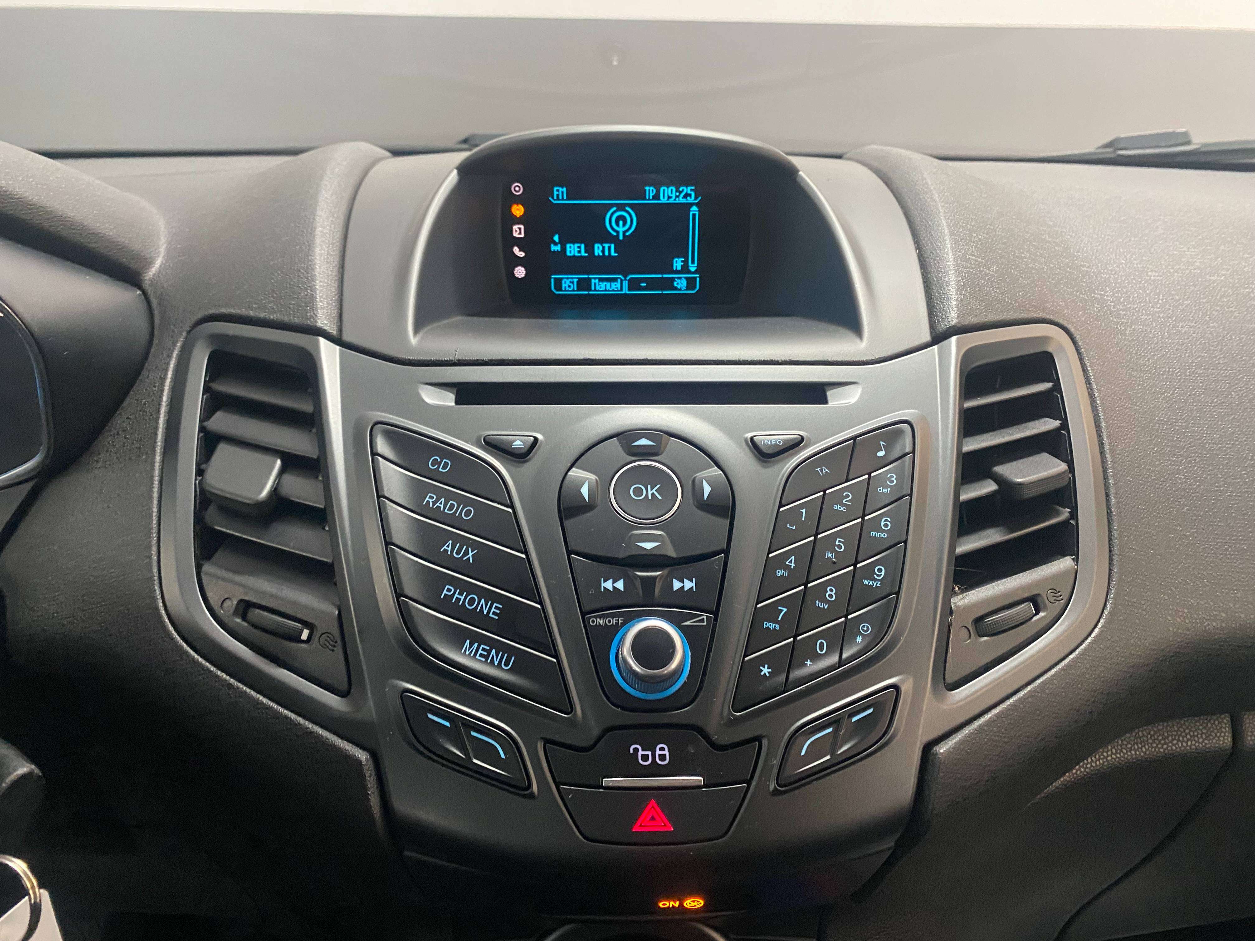 Ford Fiesta Fiesta 1.5 TDCi Trend // GARANTIE 12 MOIS+ESSAIS ROUTIER+CT+CARPASS//