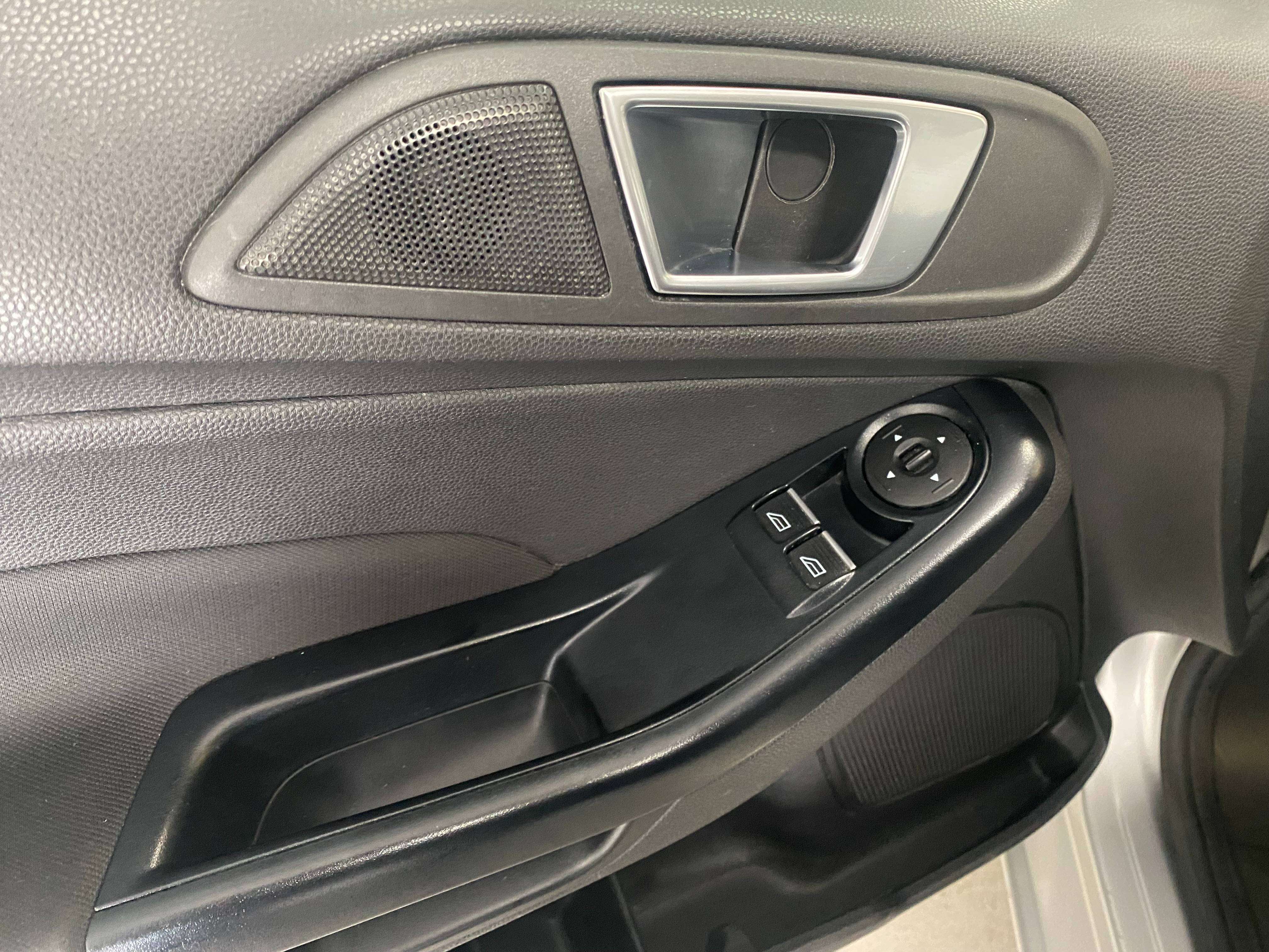 Ford Fiesta Fiesta 1.5 TDCi Trend // GARANTIE 12 MOIS+ESSAIS ROUTIER+CT+CARPASS//