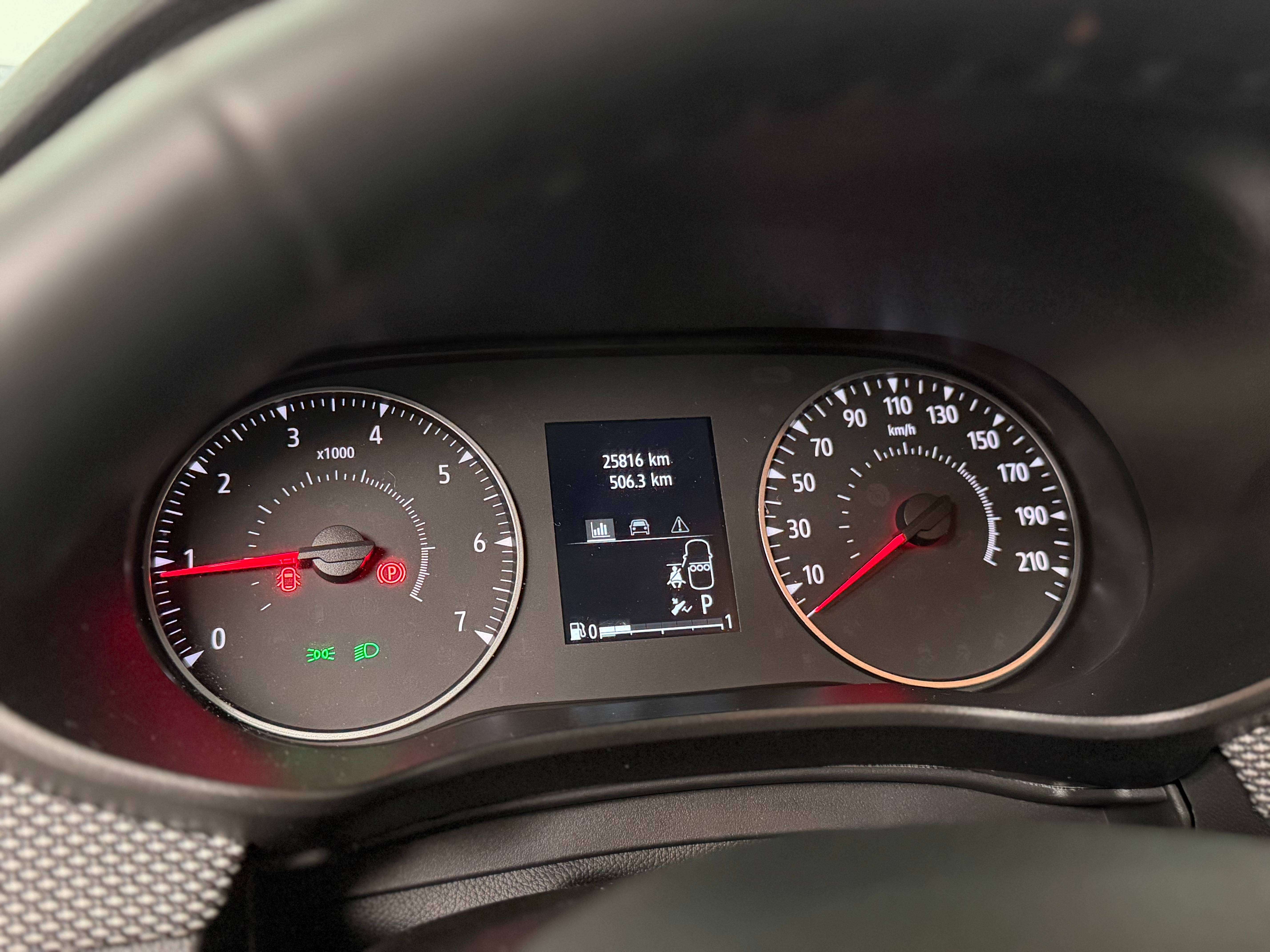 Dacia Sandero 1.0i Expression, Camera de recul, Capteurs AV/AR, Car-Play, GPS