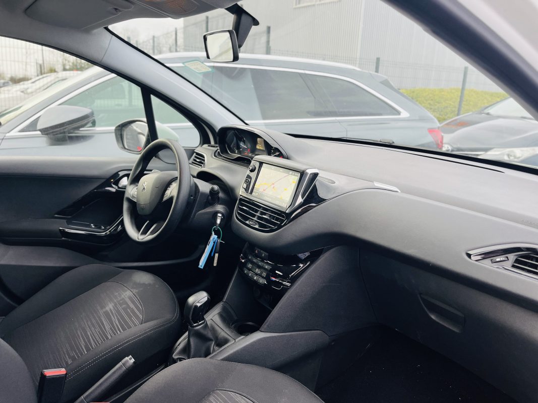 Peugeot 208 Active Business 1.5 BLUE HDI 100CH