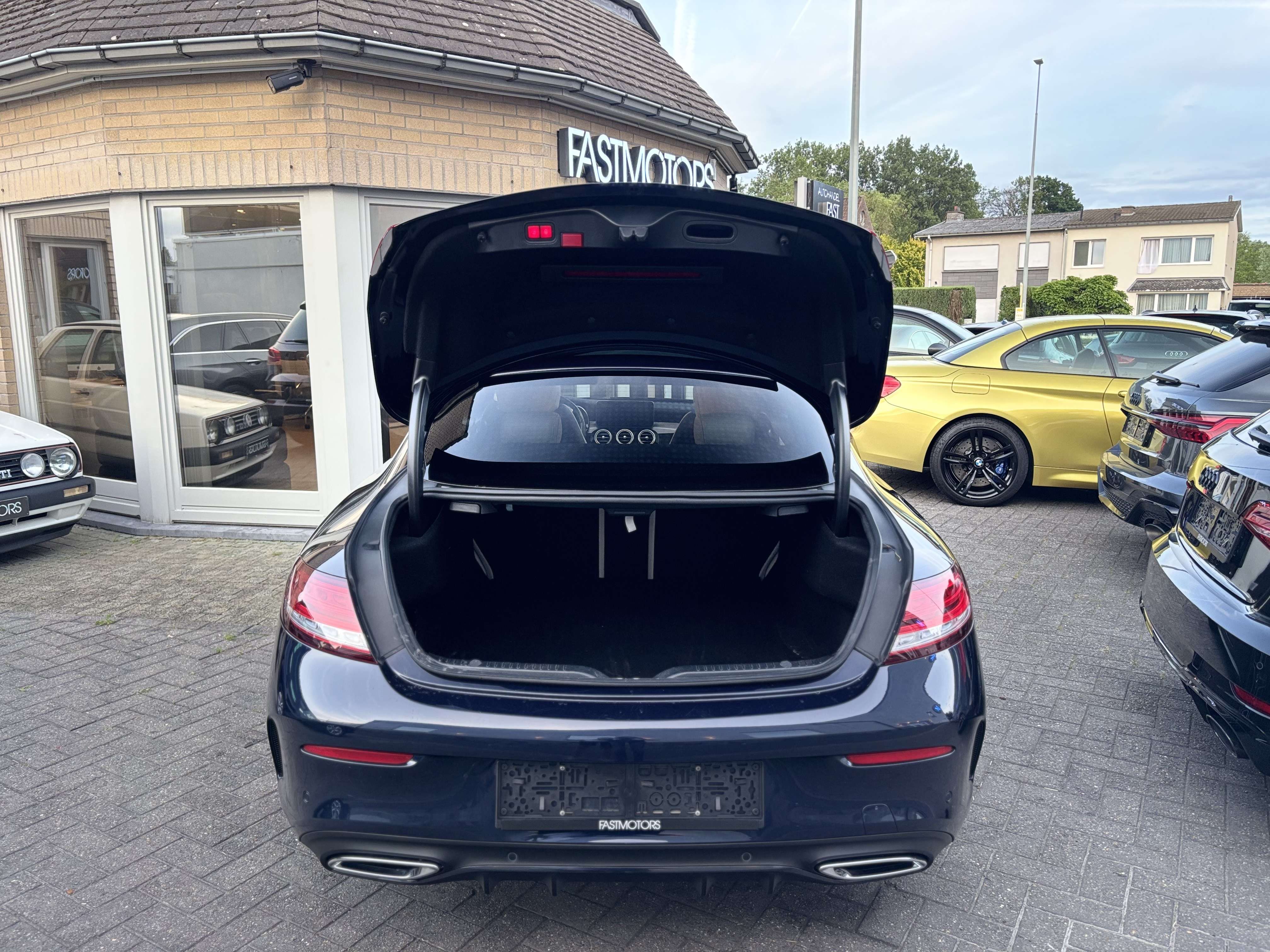Mercedes-Benz C 220 Coupe C 220 d AMG LED BEAM PANO VIRTUAL CARPLAY BURMESTER FULL