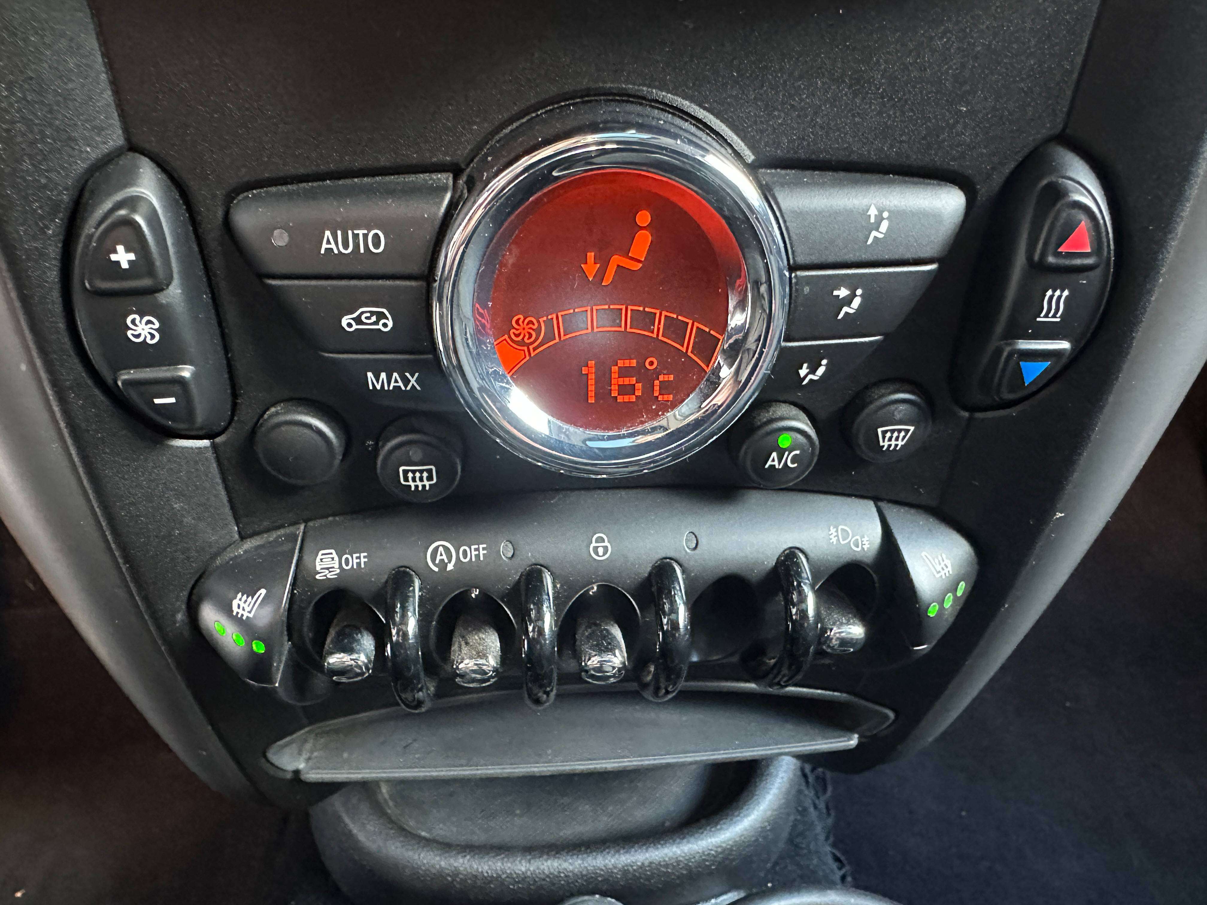 MINI One Countryman Mini Countryman 1.6i One,PANO DAK/AIRCO/PDC/GARANTIE/LEZ OK