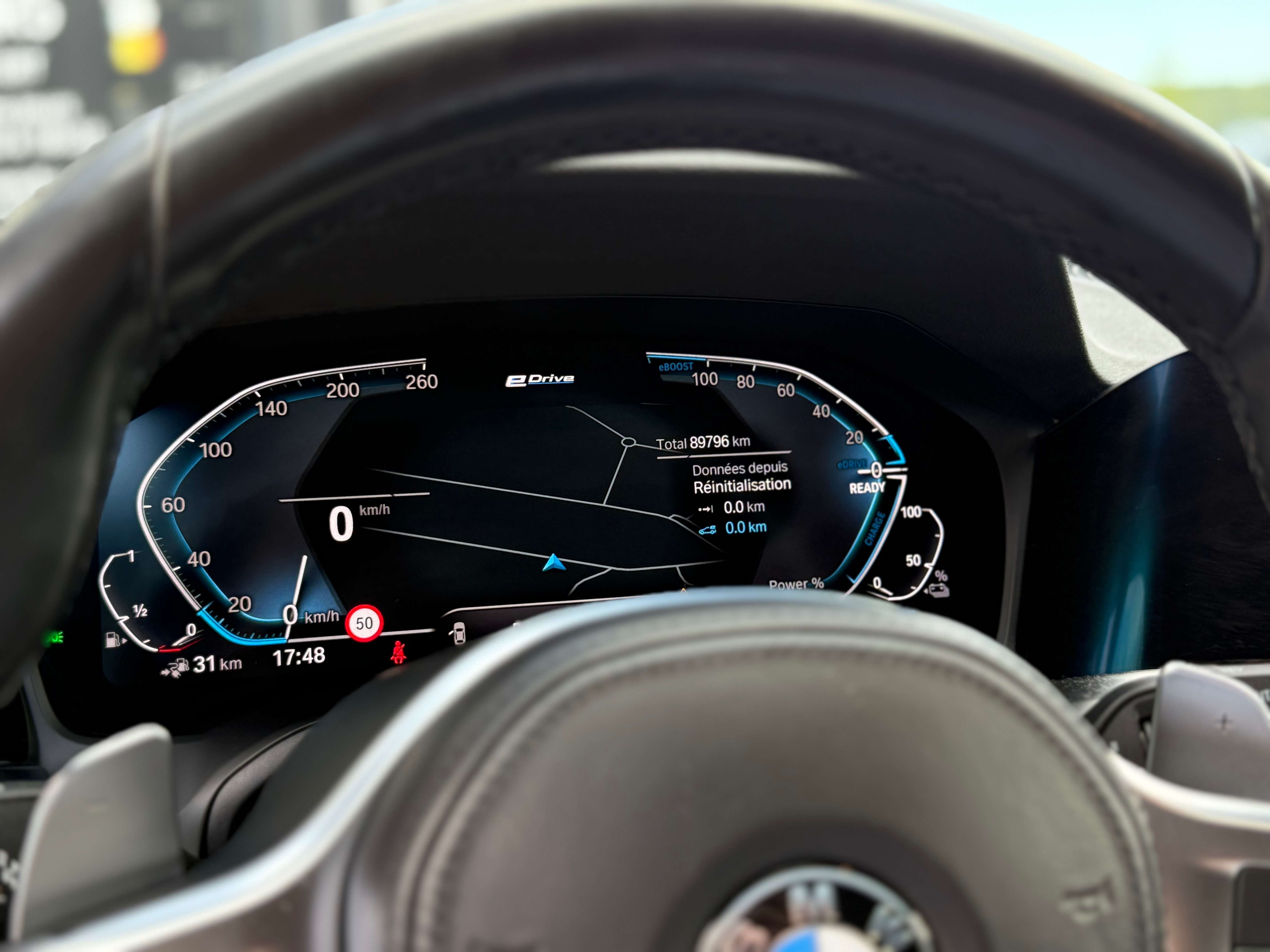 BMW 330 eA PHEV PACK M - COCKPIT - CAMERA - LINE ASSIST - FRONT ASSIST - PARK ASSIST - GARANTIE 12 MOIS