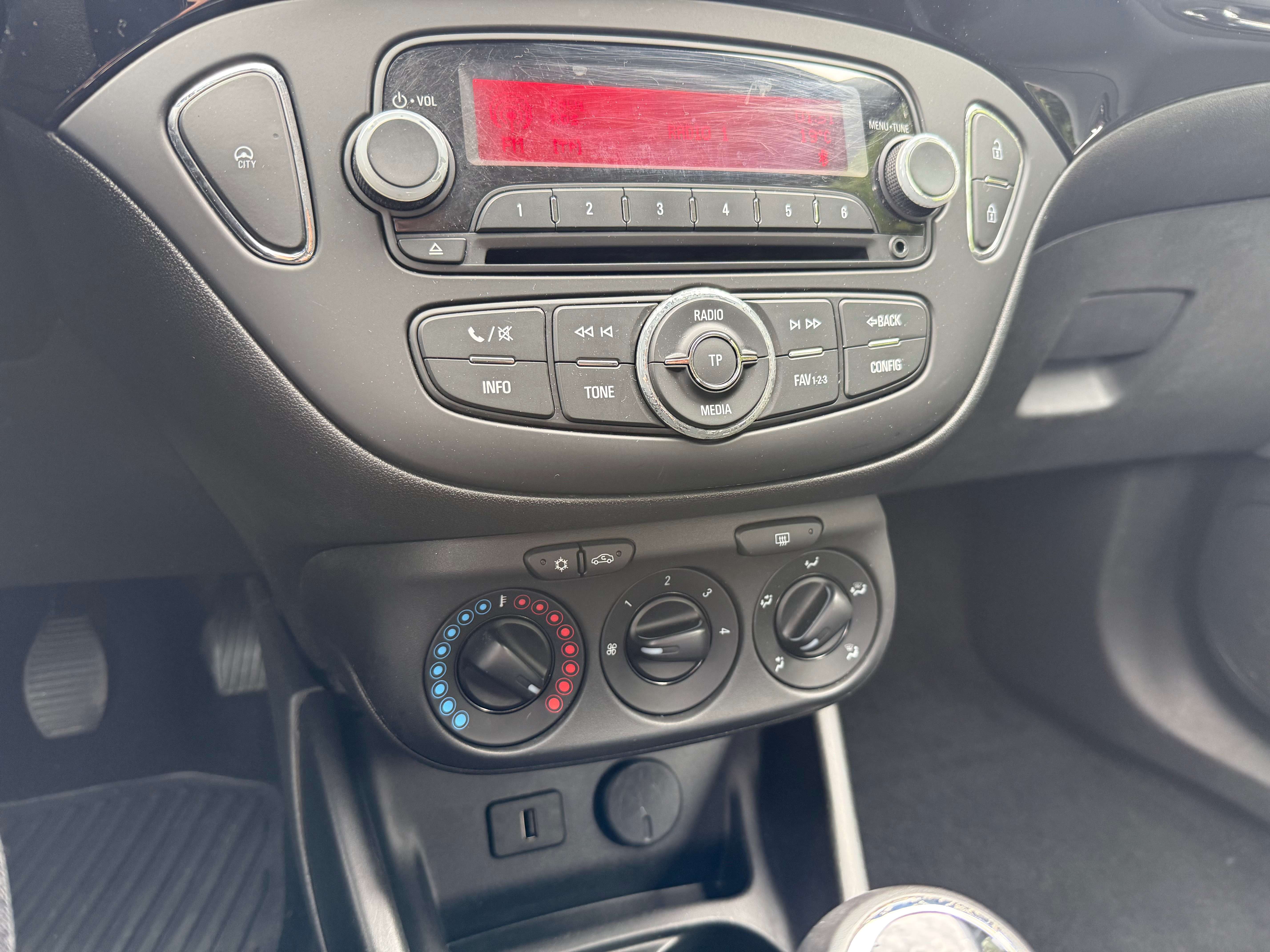 Opel Corsa 1.4i Enjoy * AIRCO