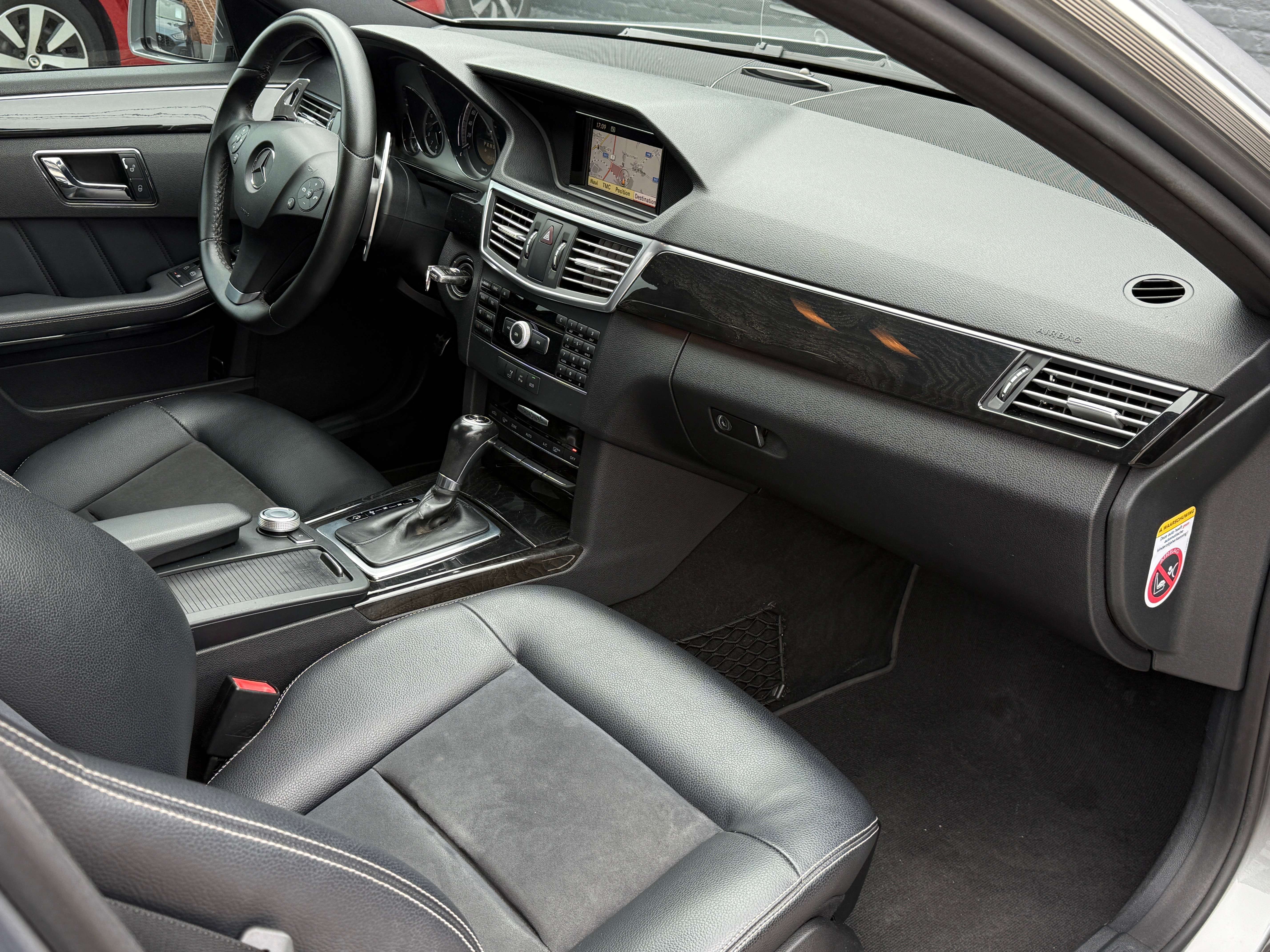 Mercedes-Benz E 200 E 200 CDI AMG LINE /BtAuto/Navi/Pdc/Xénon/J.a/