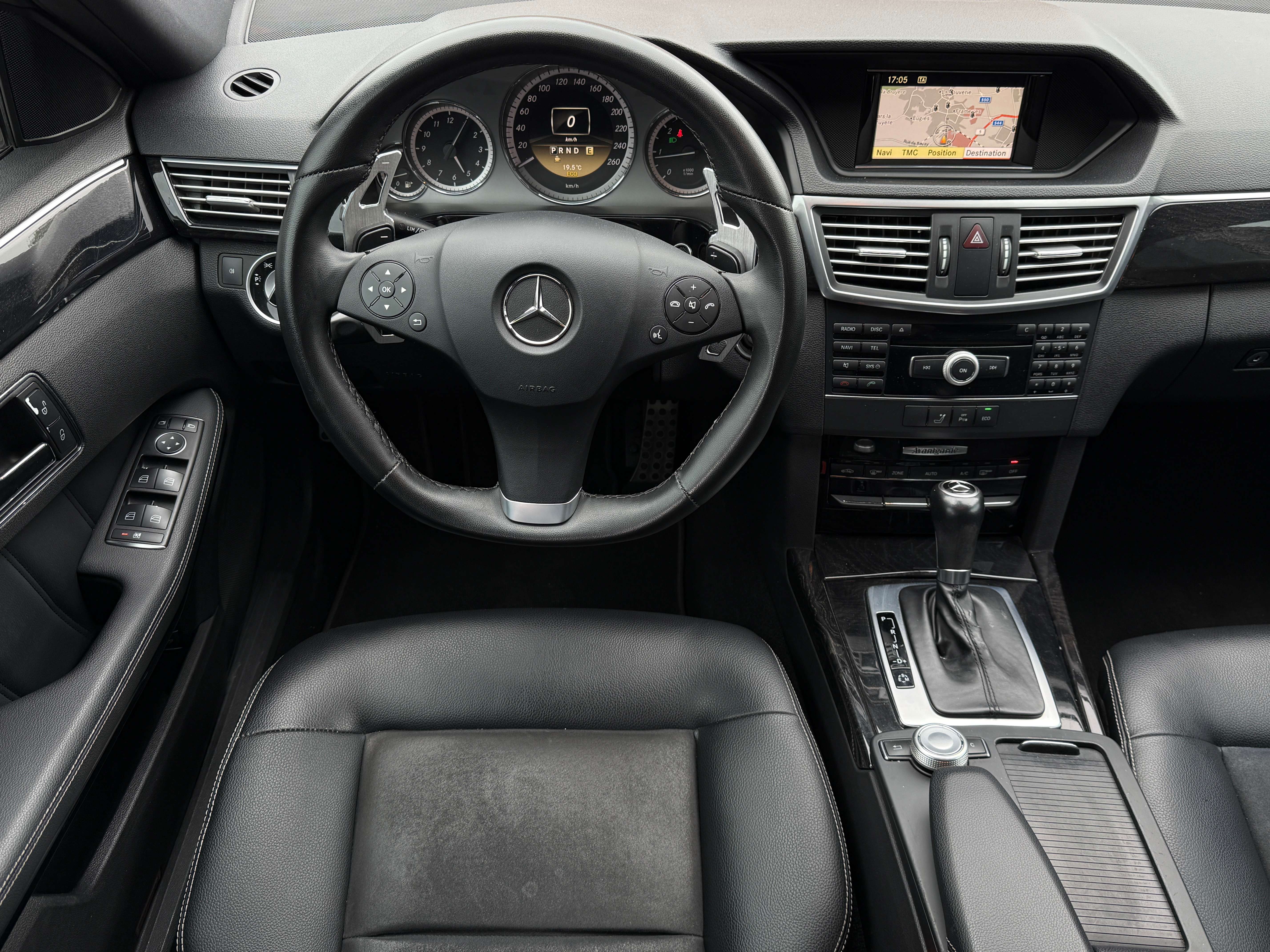 Mercedes-Benz E 200 E 200 CDI AMG LINE /BtAuto/Navi/Pdc/Xénon/J.a/