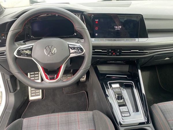Volkswagen Golf VIII 2.0 TSI 245 GTI DSG7