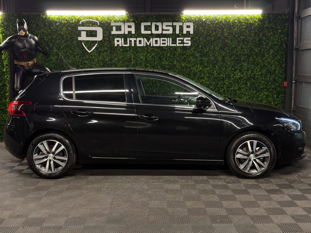 Peugeot 308 II PHASE 2 ALLURE 1.2 TURBO 130 Cv APPLE CARPLAY & ANDROID CAMERA RECUL - GARANTIE 1 AN