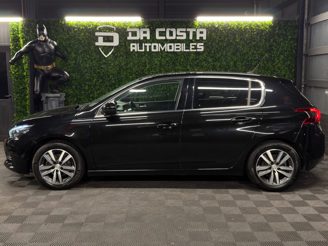 Peugeot 308 II PHASE 2 ALLURE 1.2 TURBO 130 Cv APPLE CARPLAY & ANDROID CAMERA RECUL - GARANTIE 1 AN