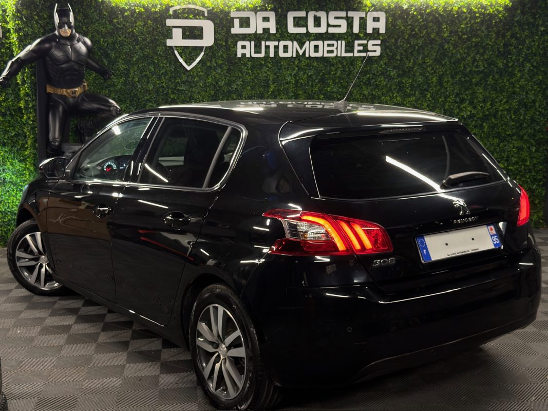 Peugeot 308 II PHASE 2 ALLURE 1.2 TURBO 130 Cv APPLE CARPLAY & ANDROID CAMERA RECUL - GARANTIE 1 AN