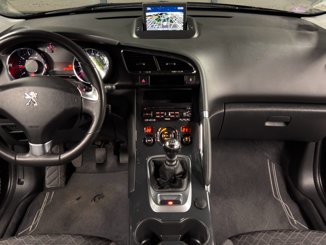 Peugeot 3008 PHASE 2 STYLE 1.2 TURBO 130 Cv 1ERE MAIN - GARANTIE 1 AN
